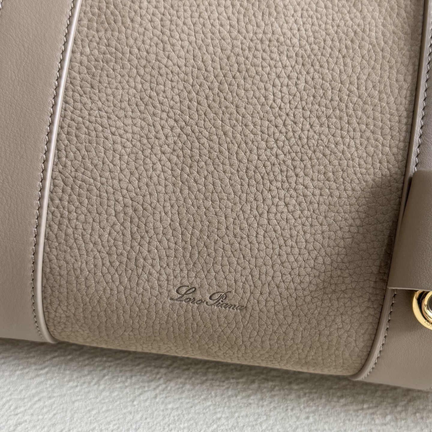 L**o p*ana loom l32 calfskin 33x23x18cm