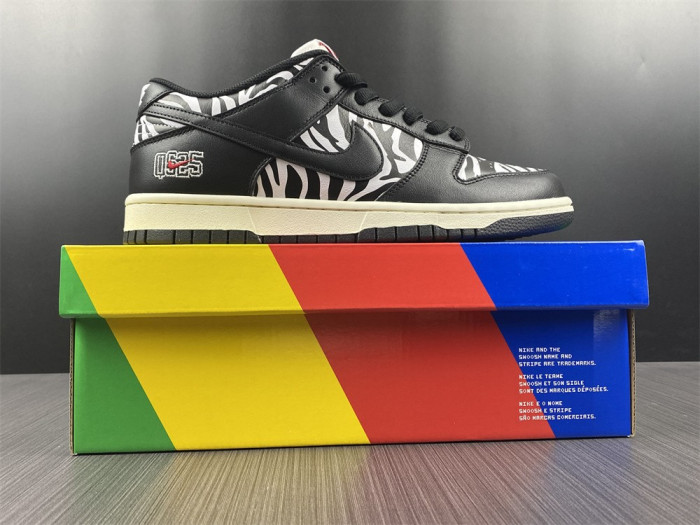 Quartersnacks x Dunk Low SB ‘Little Debbie’s Zebra Cakes’ DM3510-001