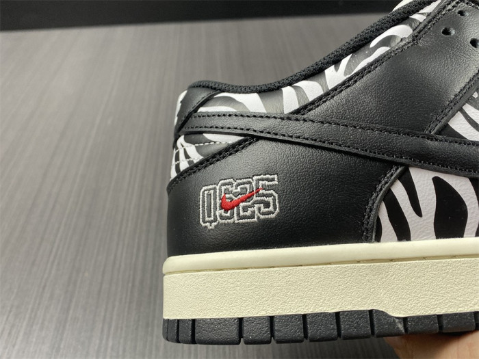 Quartersnacks x Dunk Low SB ‘Little Debbie’s Zebra Cakes’ DM3510-001