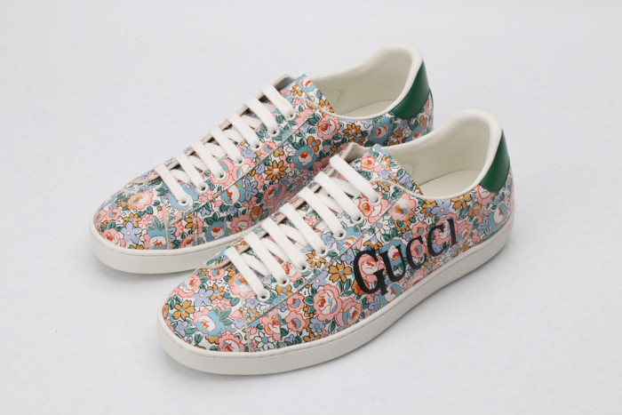 G*u*i low-top sneaker