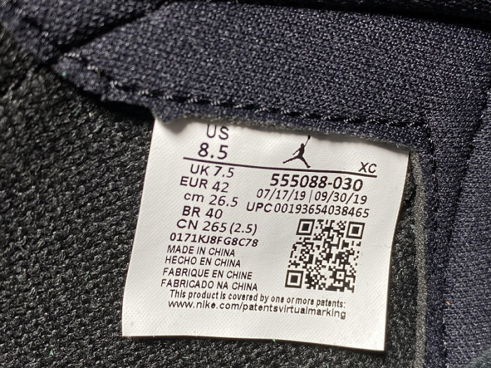 Air Jordan 1 High “Pine Green” 555088-030