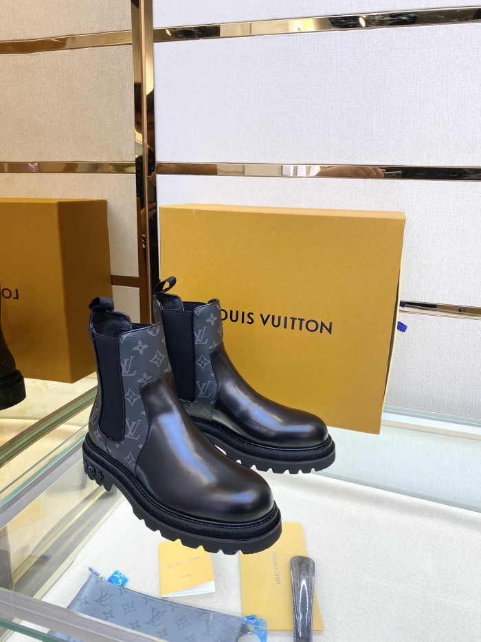 LOUS VUITO BOOTS