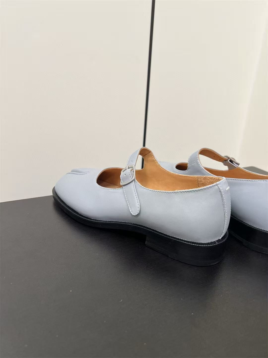 UA Ma1s0n Marg*e1a Mary Jane Shoes