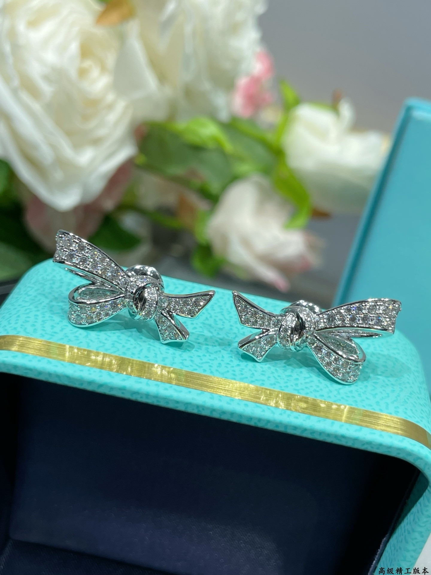 Graff Tilda''s Bow Pavé Diamond Stud Earrings