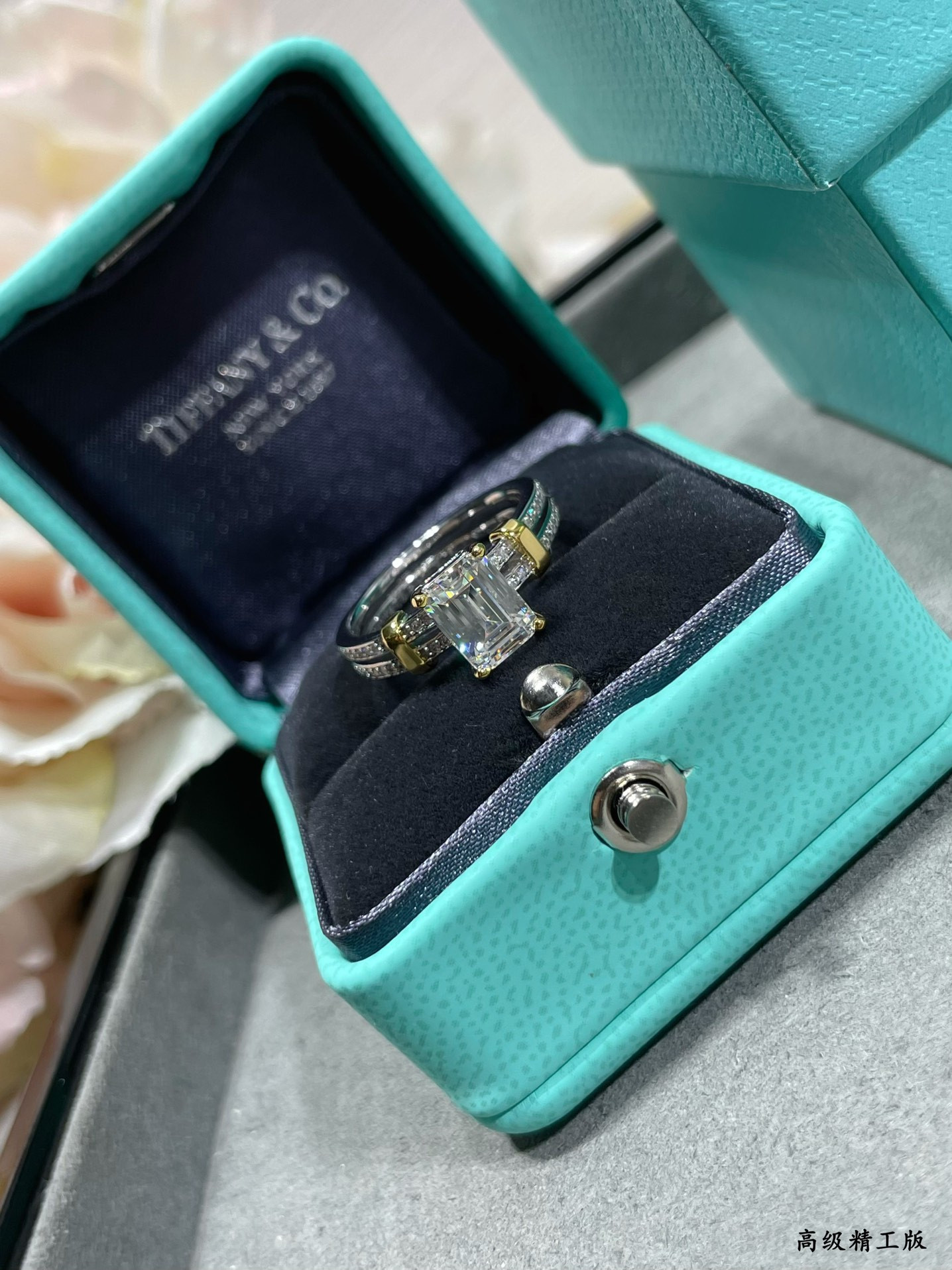 Tiffany & Co. Mixed-Metal White Diamond Ring Ag925