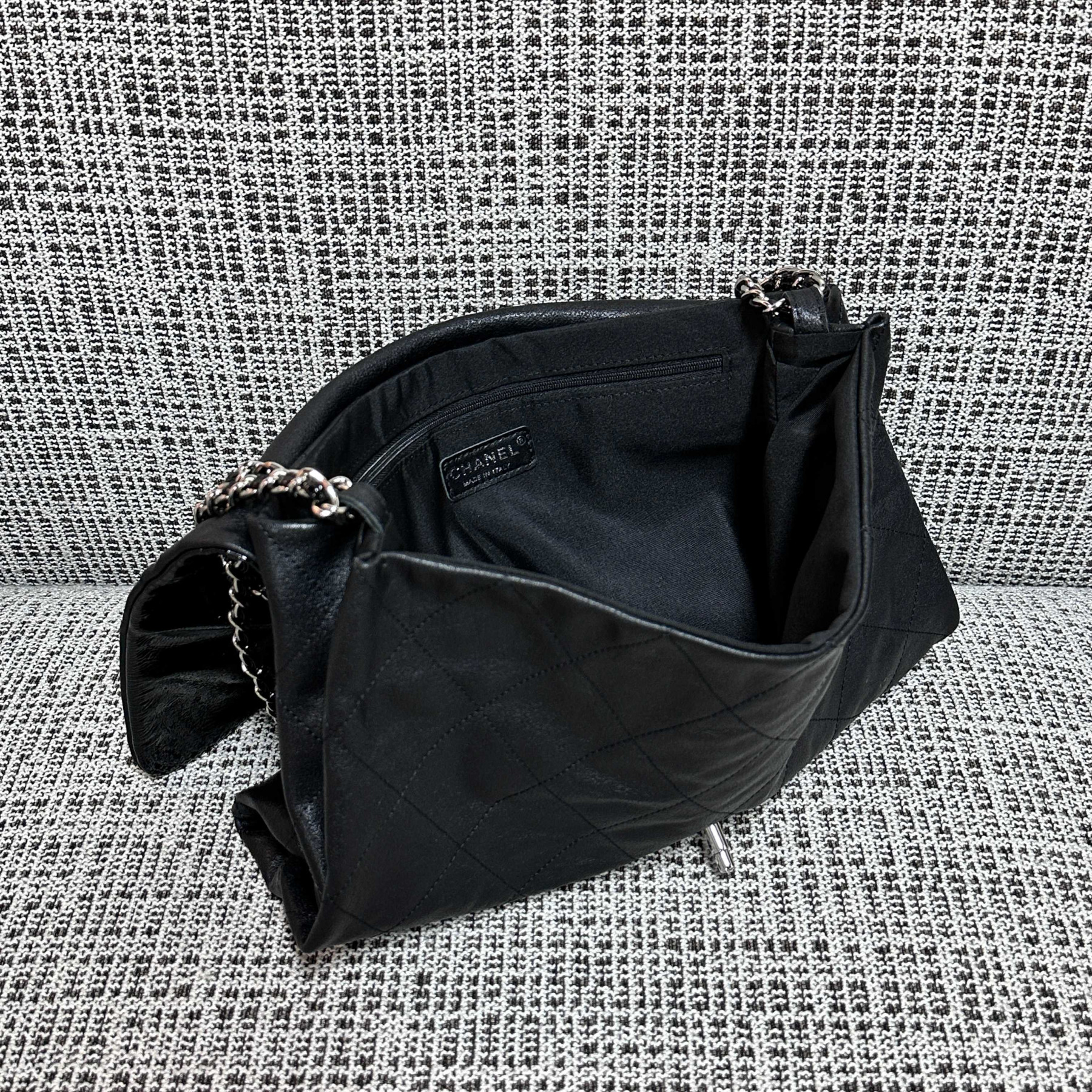 Chanel Hobo Bag 33x30x5cm