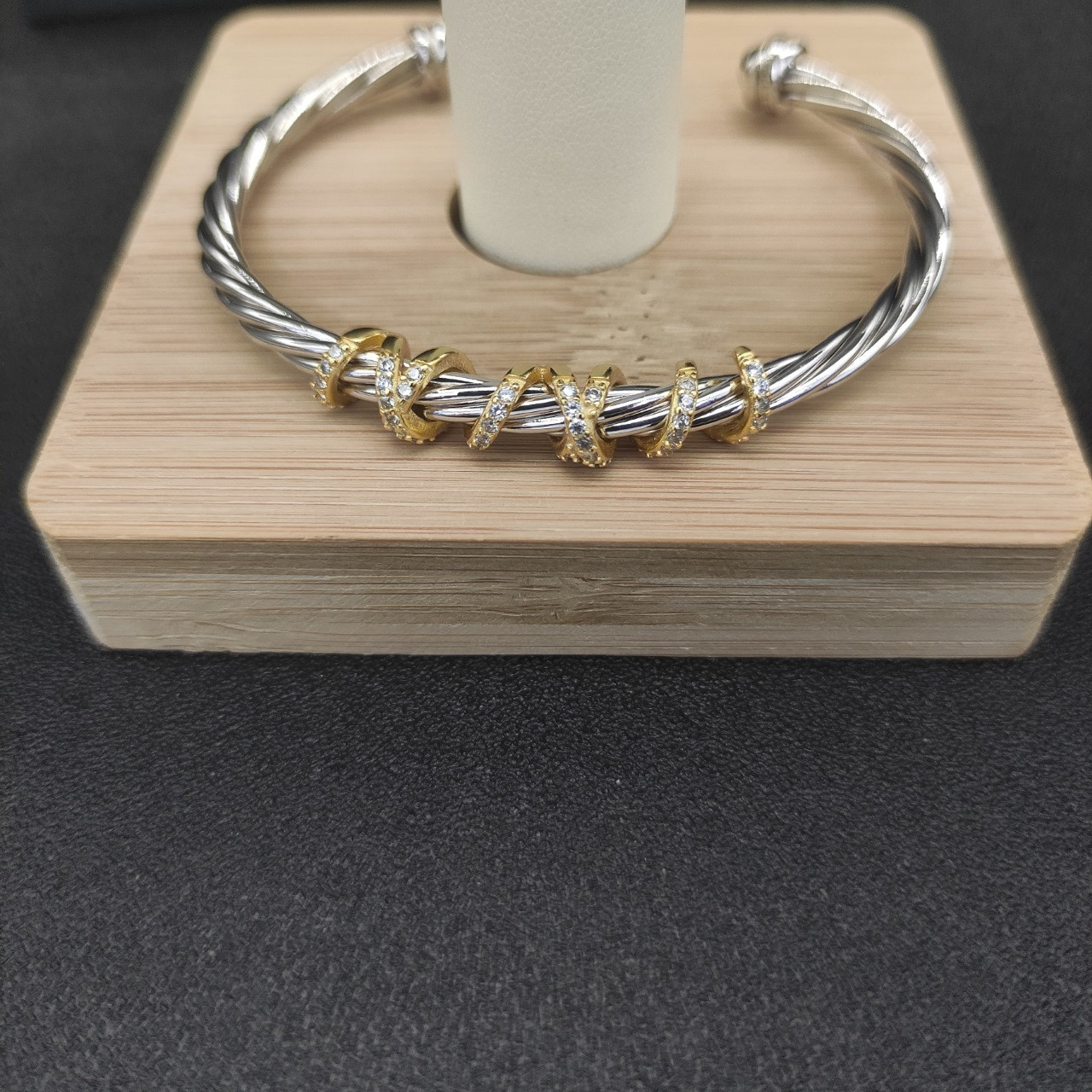 David Yurman 4mm Wrap Bracelet(wrist circumference 15-20cm)