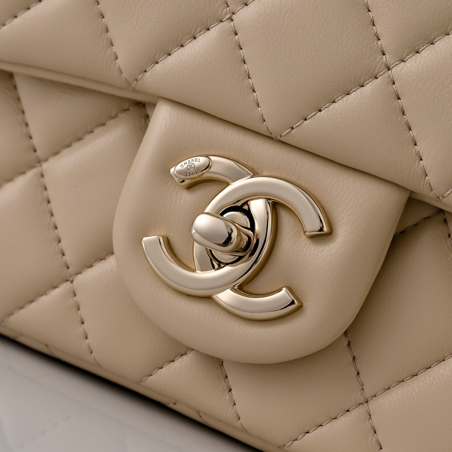 Ch**el Classic Flap Handbag CF in Milk Tea with Light gold hardware AS5759 20x13x7cm