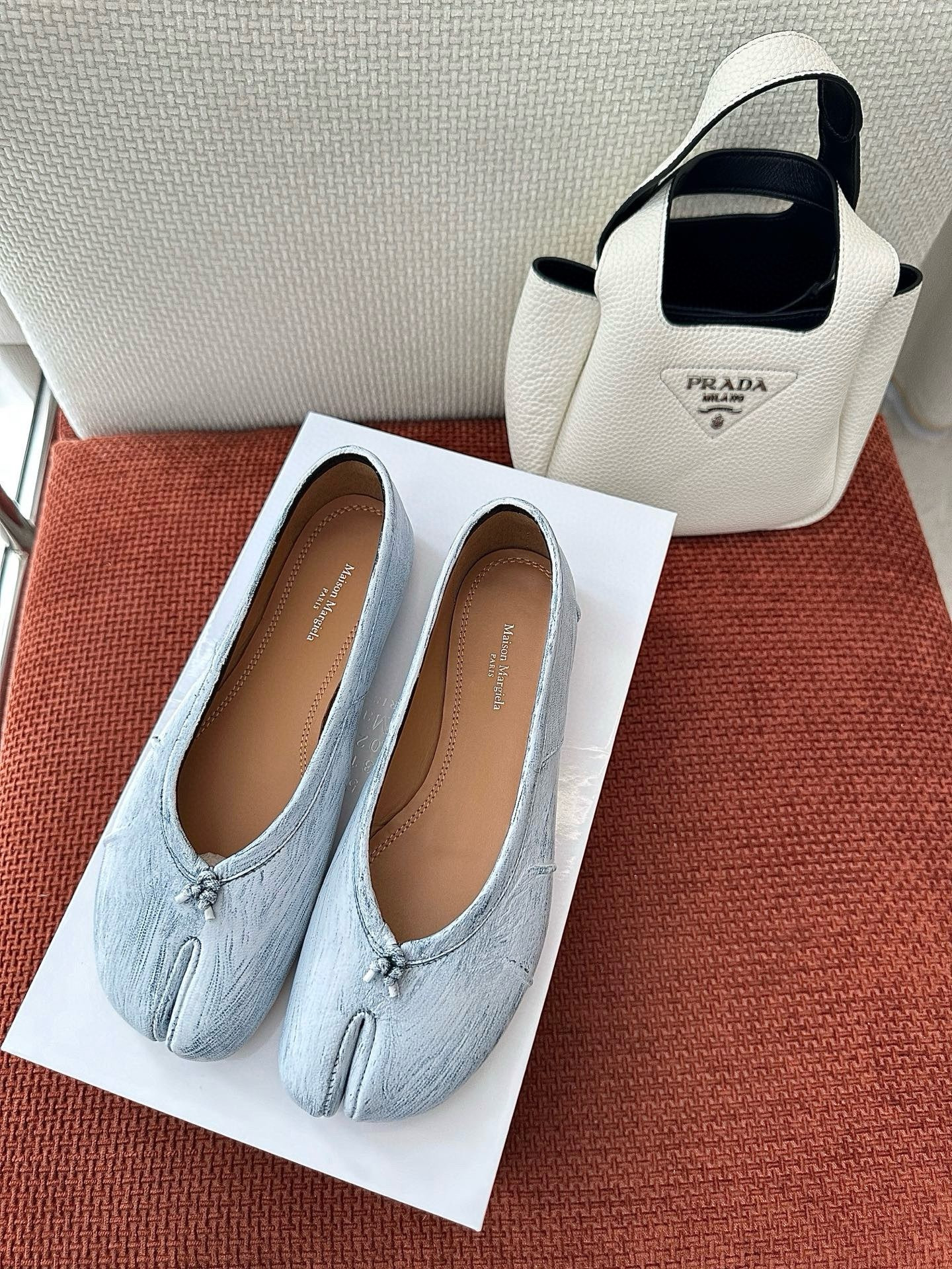 UA Ma1s0n Marg*e1a Tabi Leather Ballet Flats