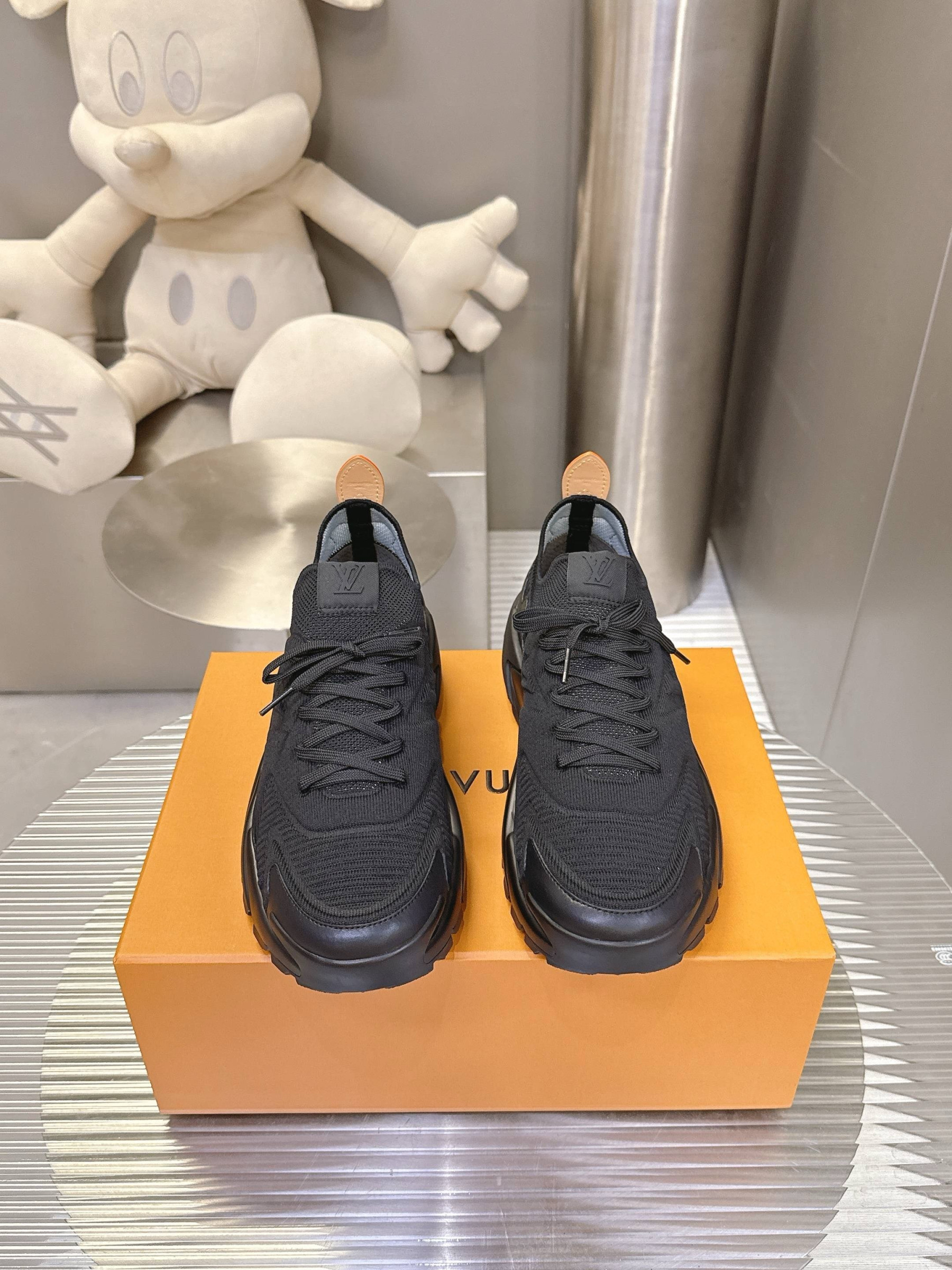 UA LV Sneakers