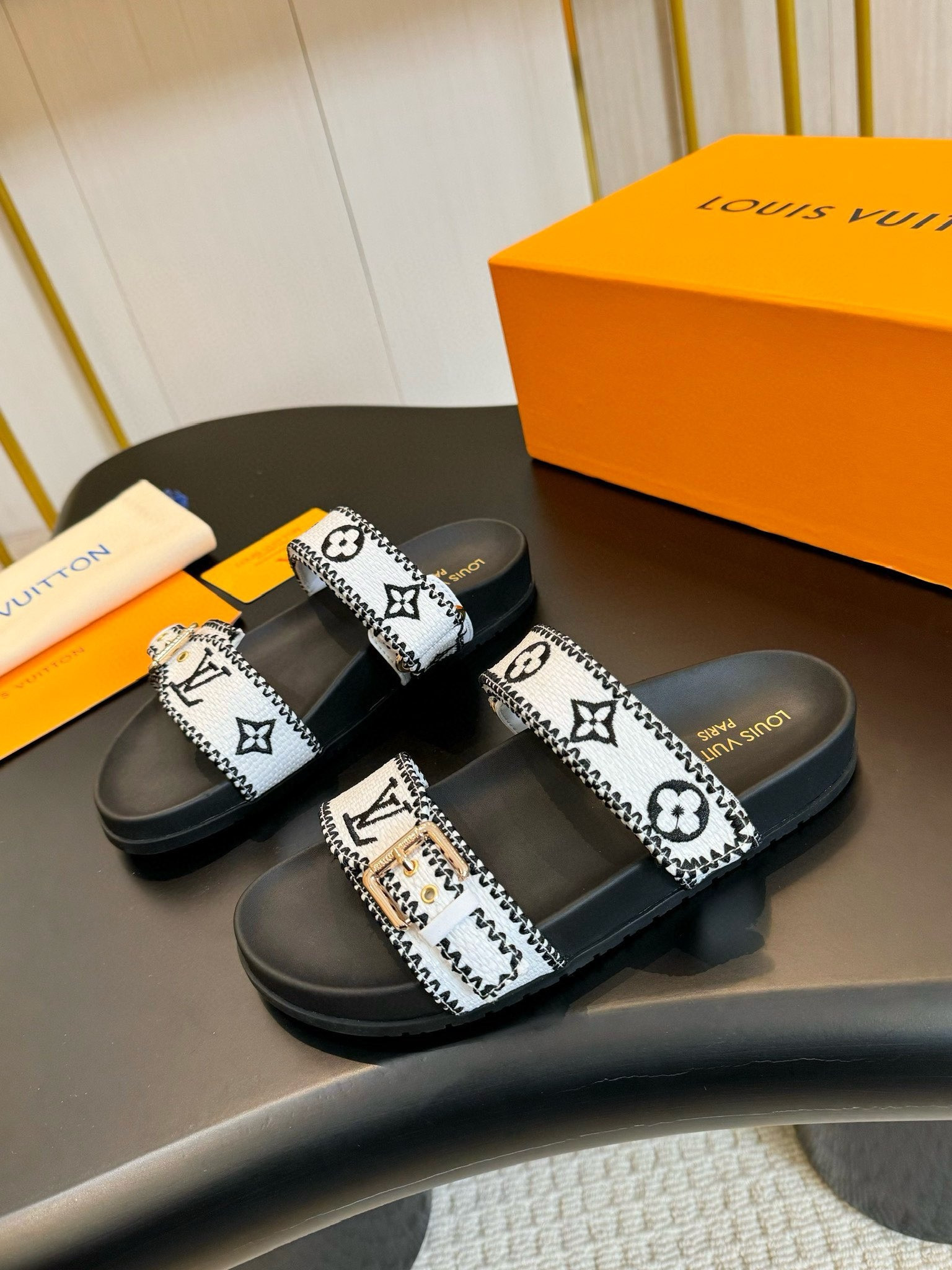 UA LV Bom Dia Flat Comfort Mule