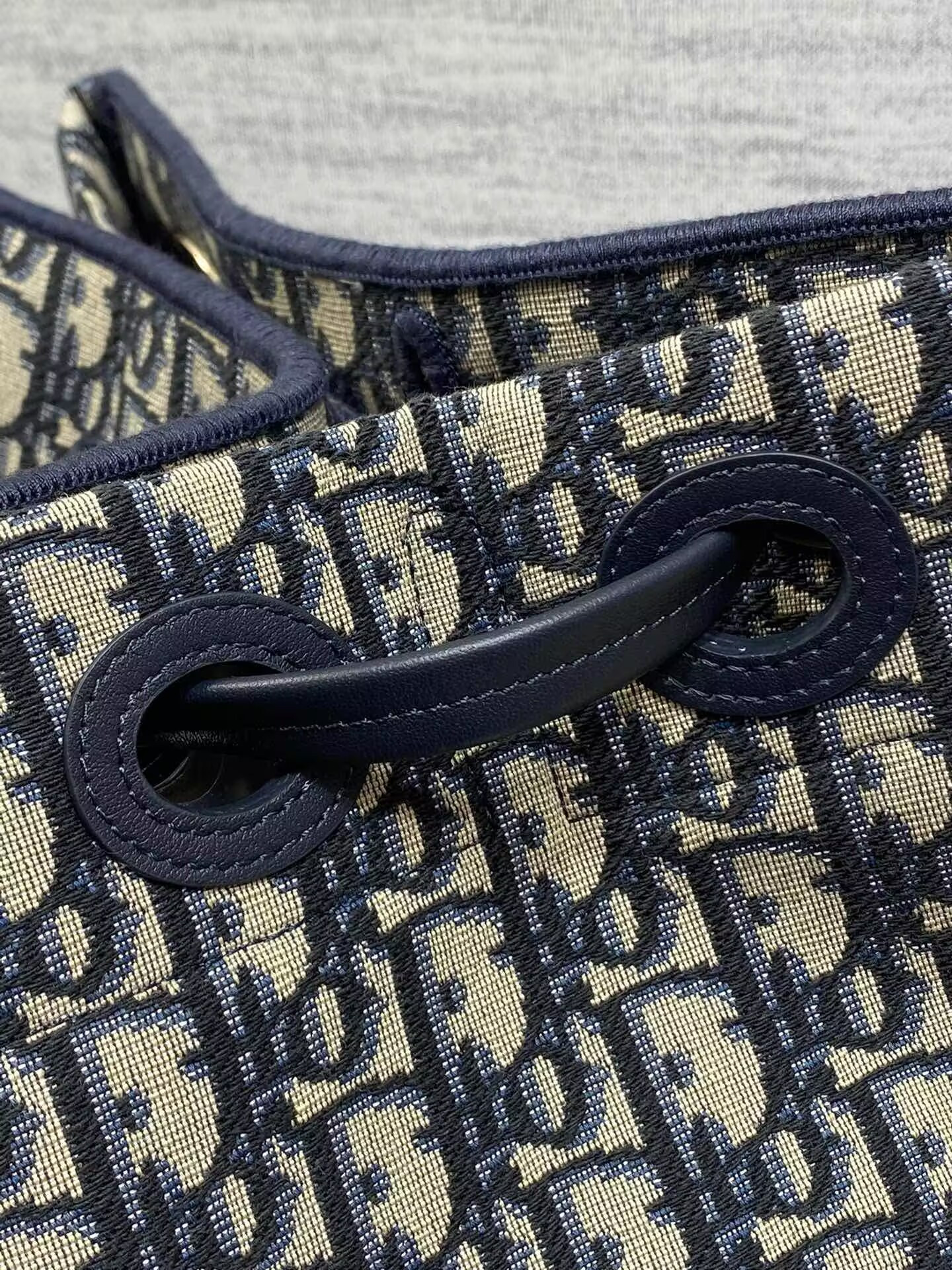 Dior Small Shopping Bag 27x19x13.5cm