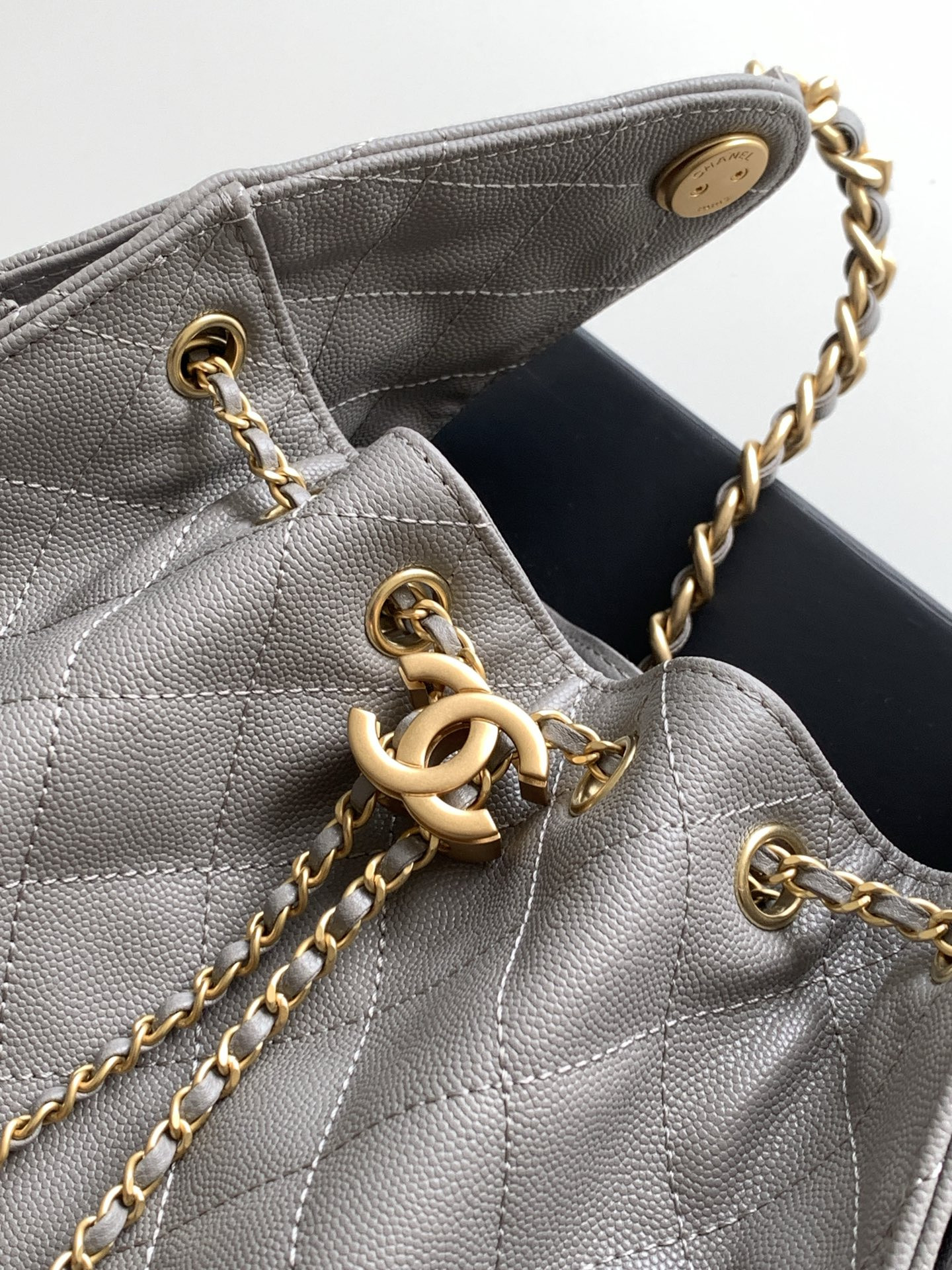 CHANEL 25C Bucket BAG 30x26x14cm