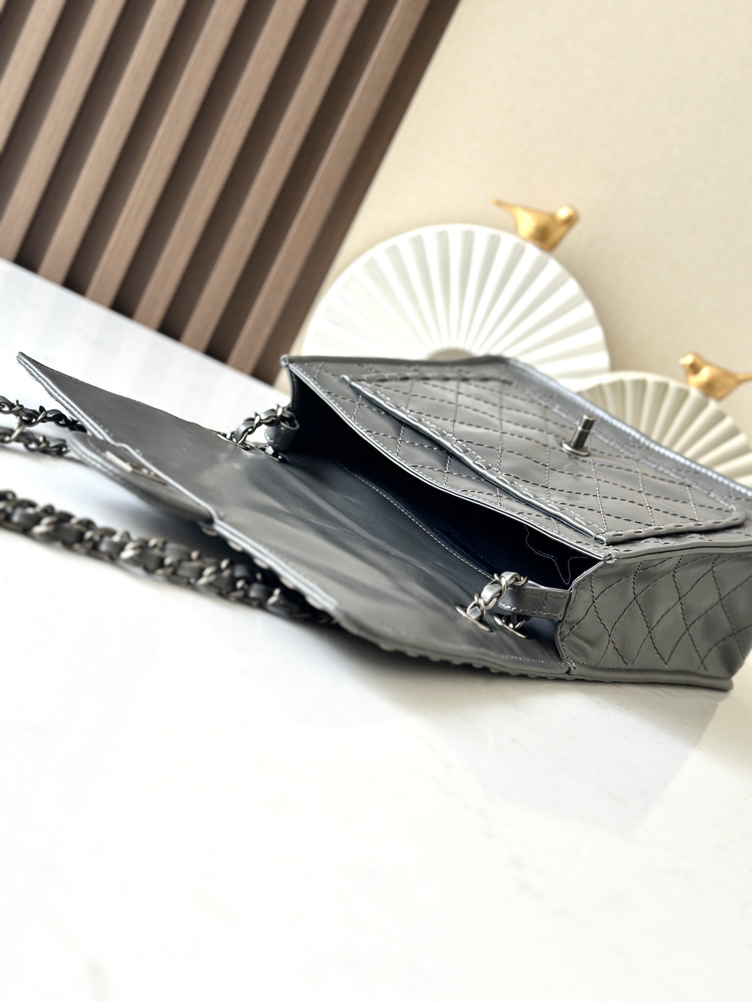 Chanel Vintage Flap tofu bag 26x11x23cm