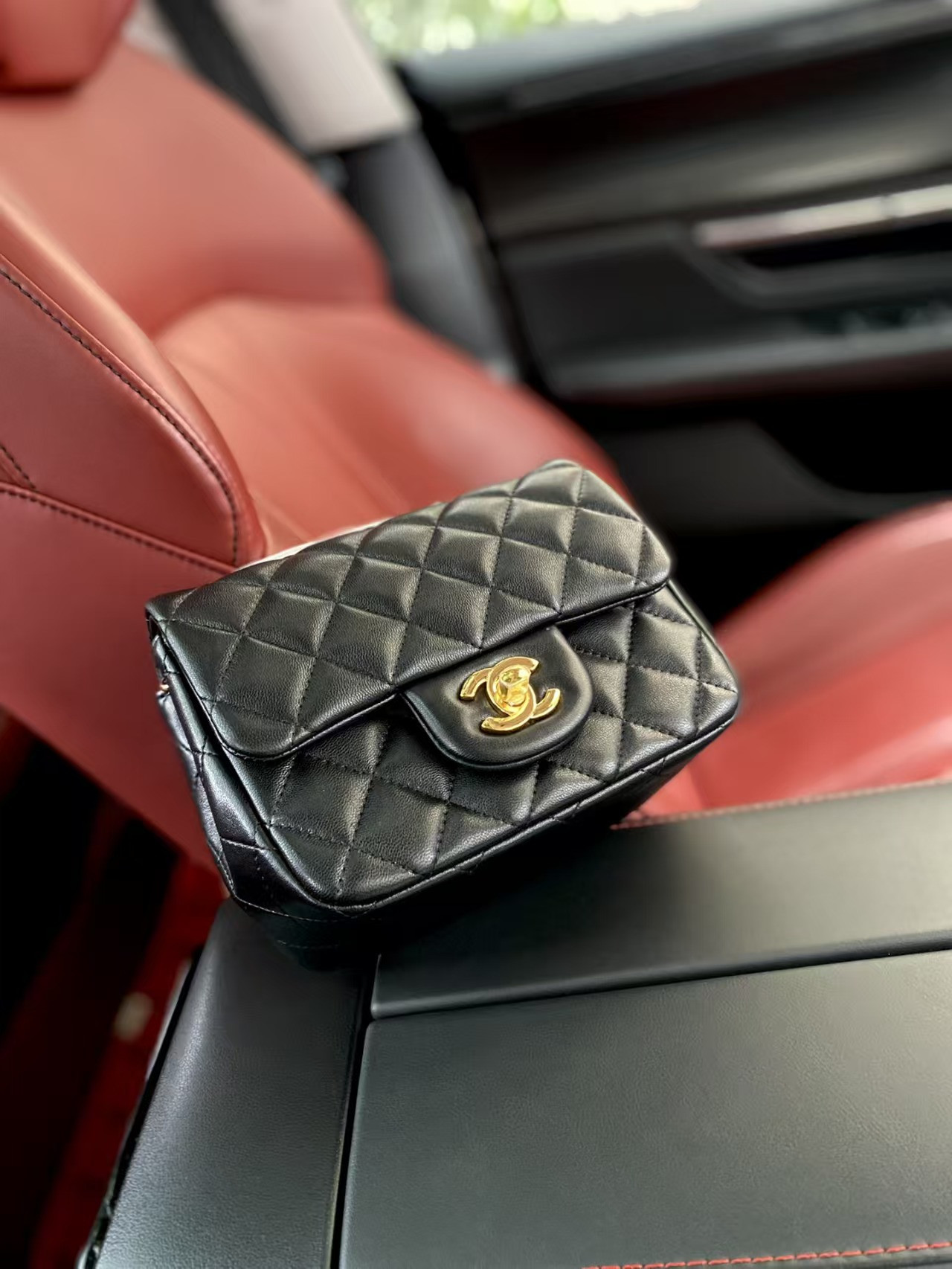 Ch**el Mini Classic Handbag Lambskin & Gold-Tone Metal Black 13.5x 17x8cm