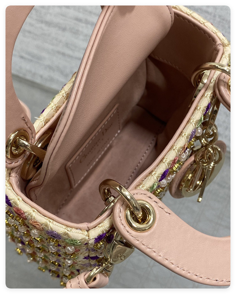 D10r Artistic Limited Edition Three-Gusset Lady D10r Micro Bag with Heavy Bead Embroidery 12x10x5cm