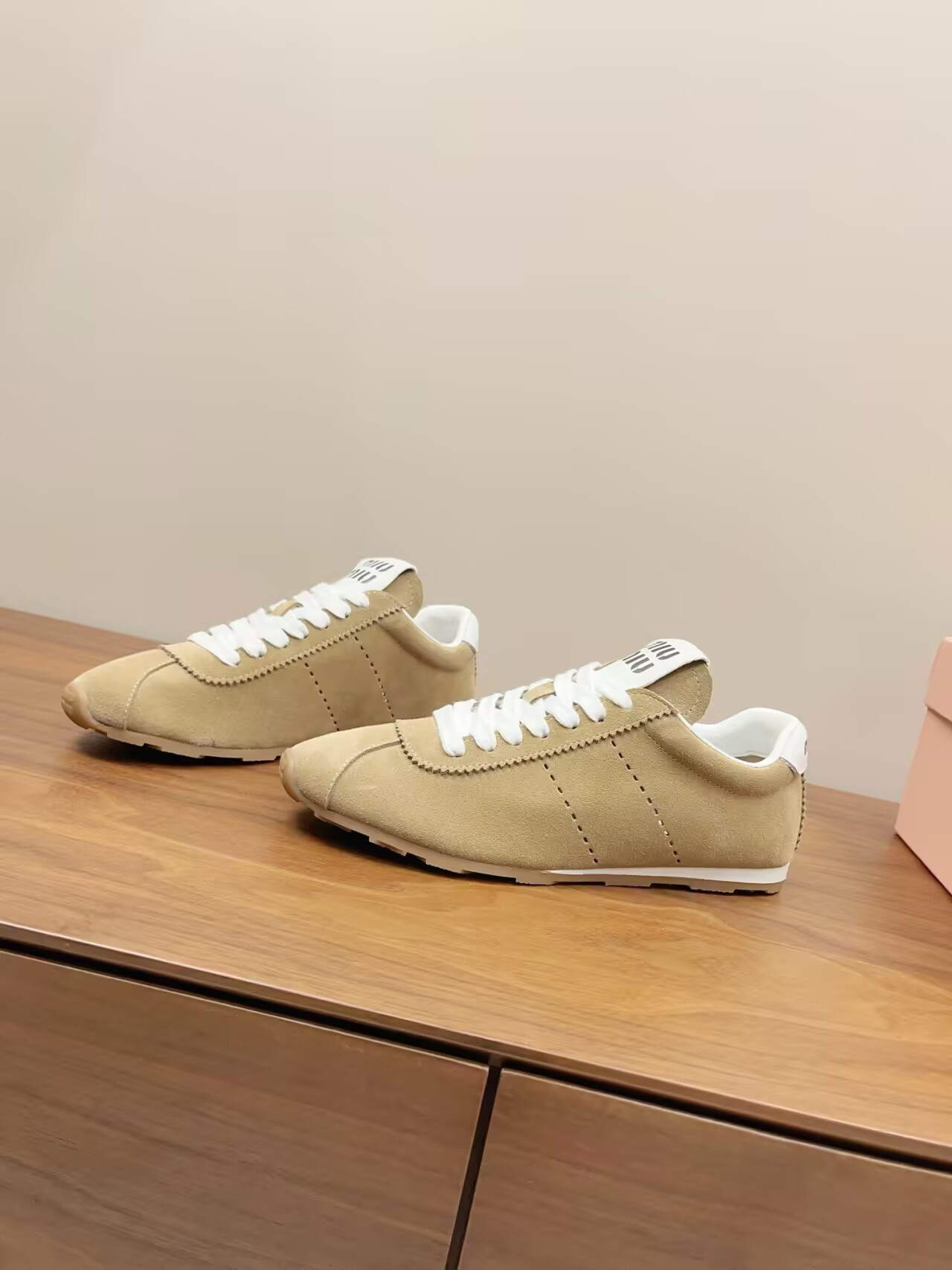 UA M1v M1v Plume Sneakers