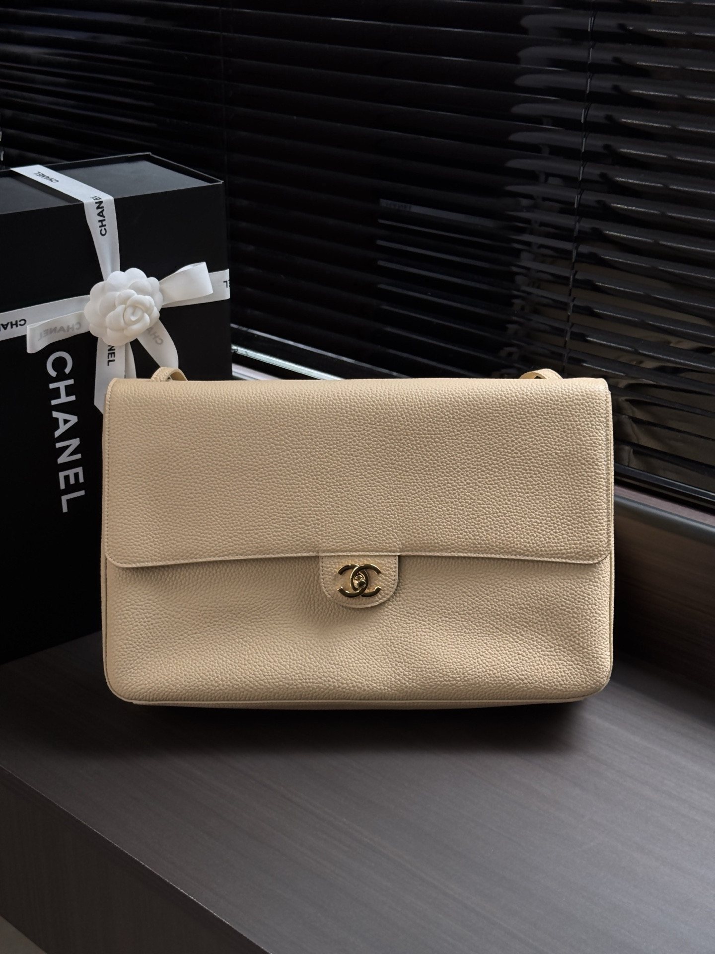 Ch**el Maxi Flap Bag AS6233 26x38.5x11cm
