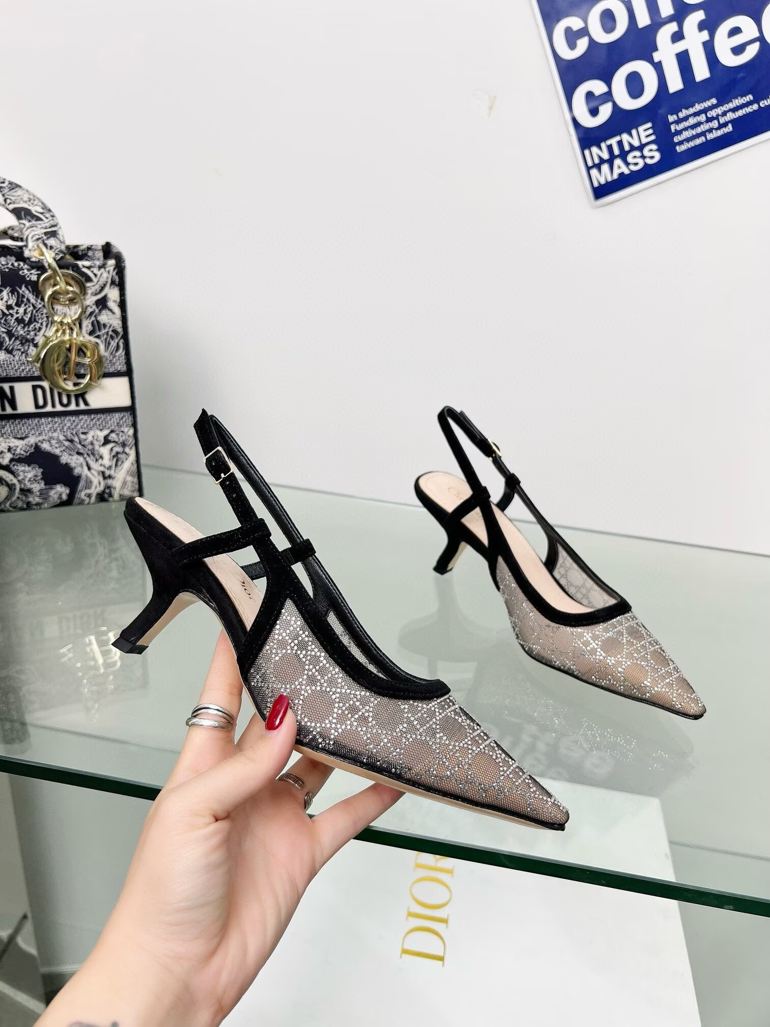 UA D10r Capture Slingback Pump