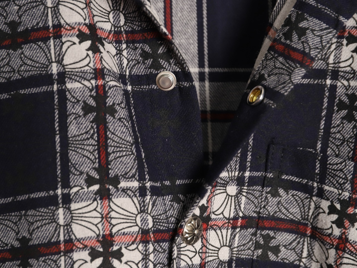 Ch*0me He**ts Long-sleeved Shirts