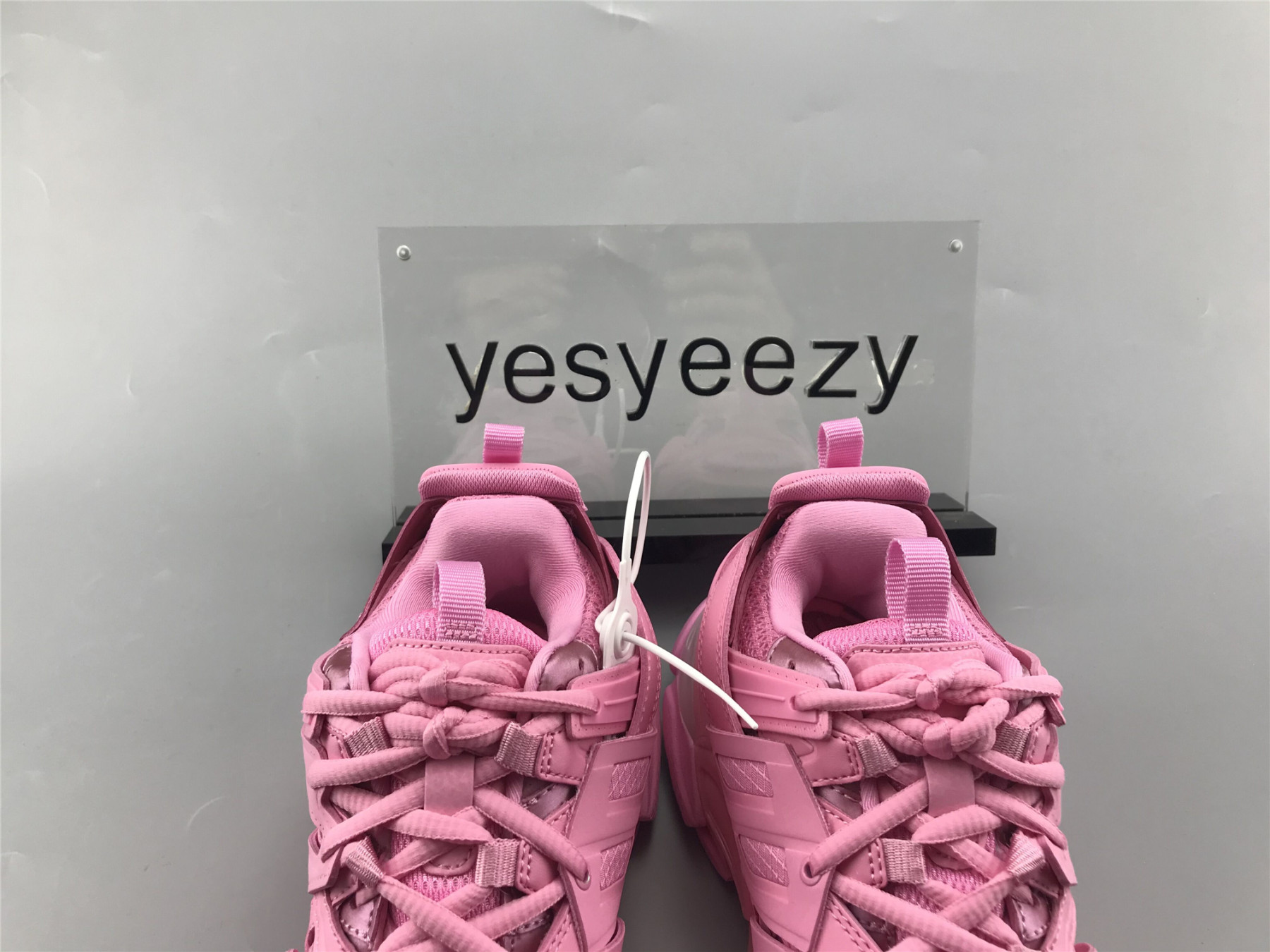 UA TRACK SNEAKER PINK WITH LED LIGHTS