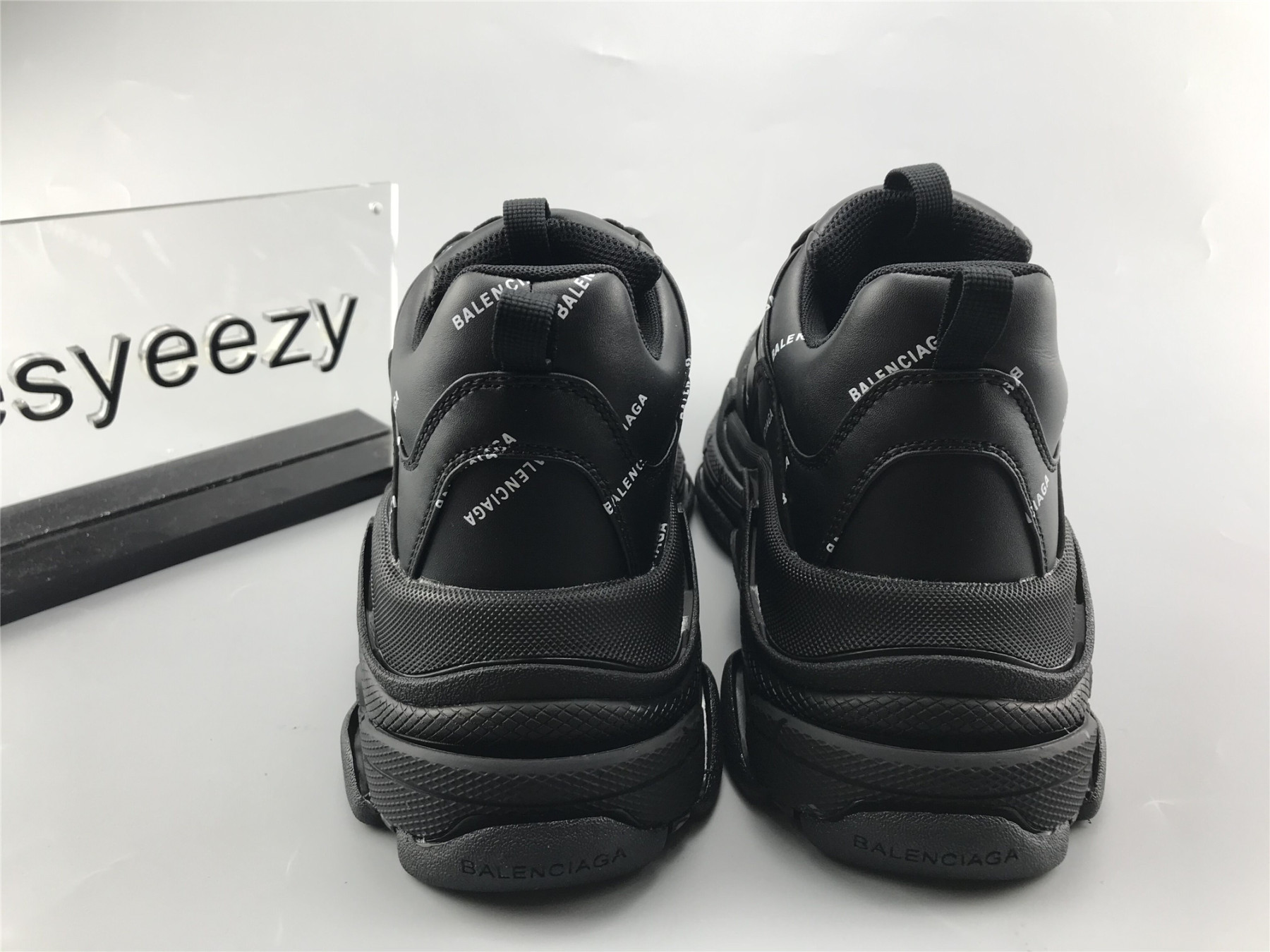 UA TRIPLE S SNEAKER BLACK