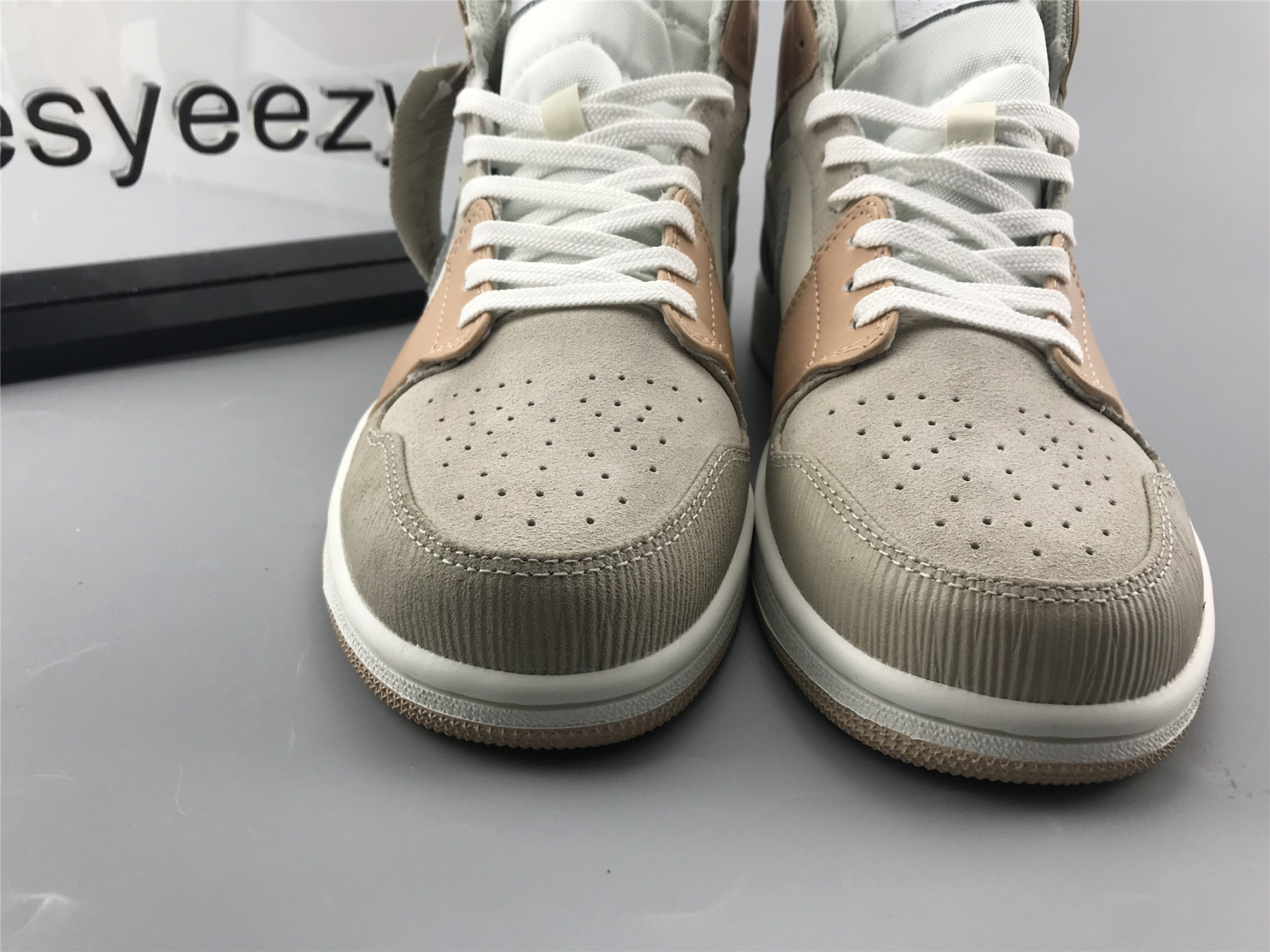 UA AIR JORDAN 1 MID "MILAN"