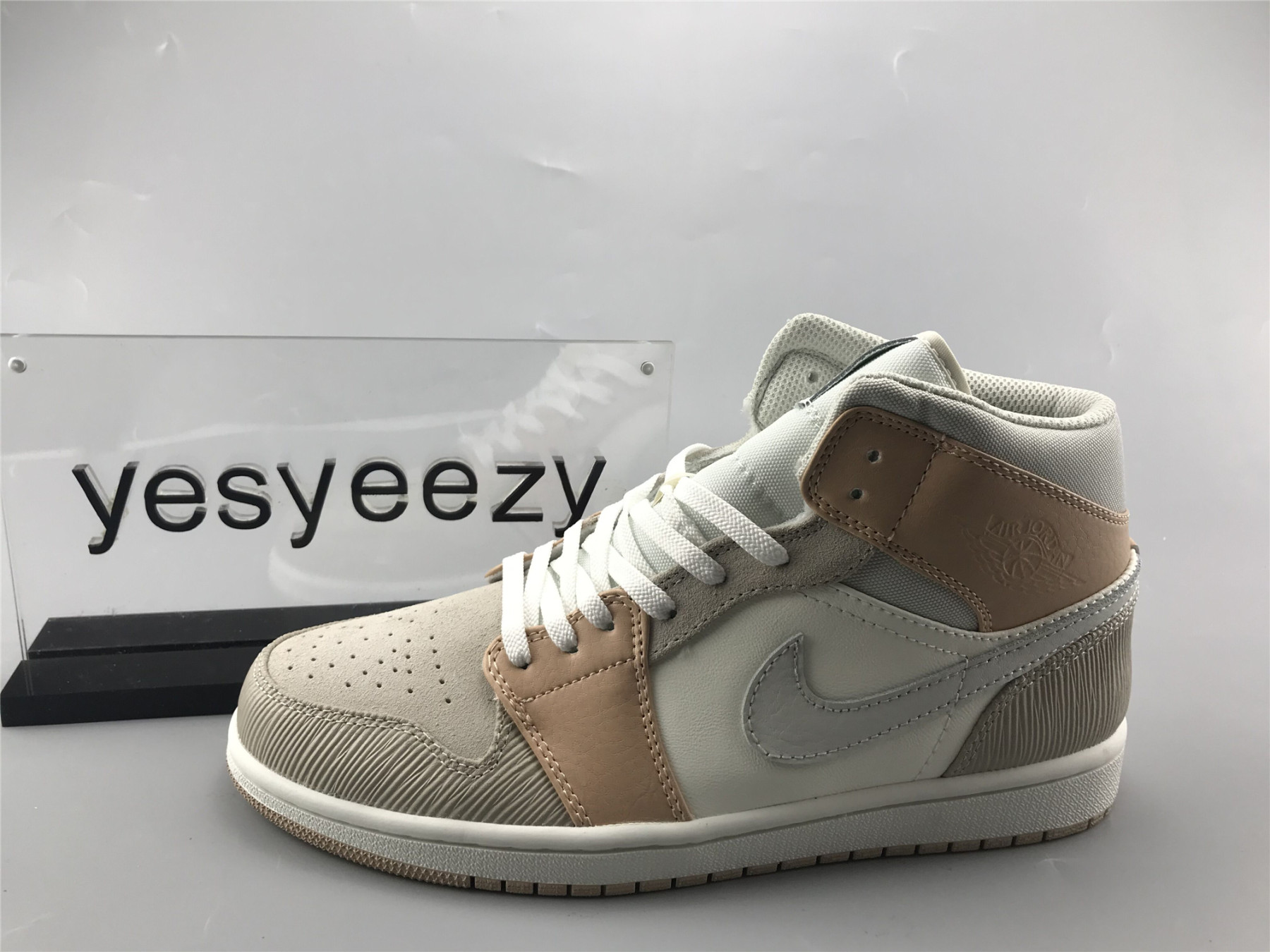 UA AIR JORDAN 1 MID "MILAN"