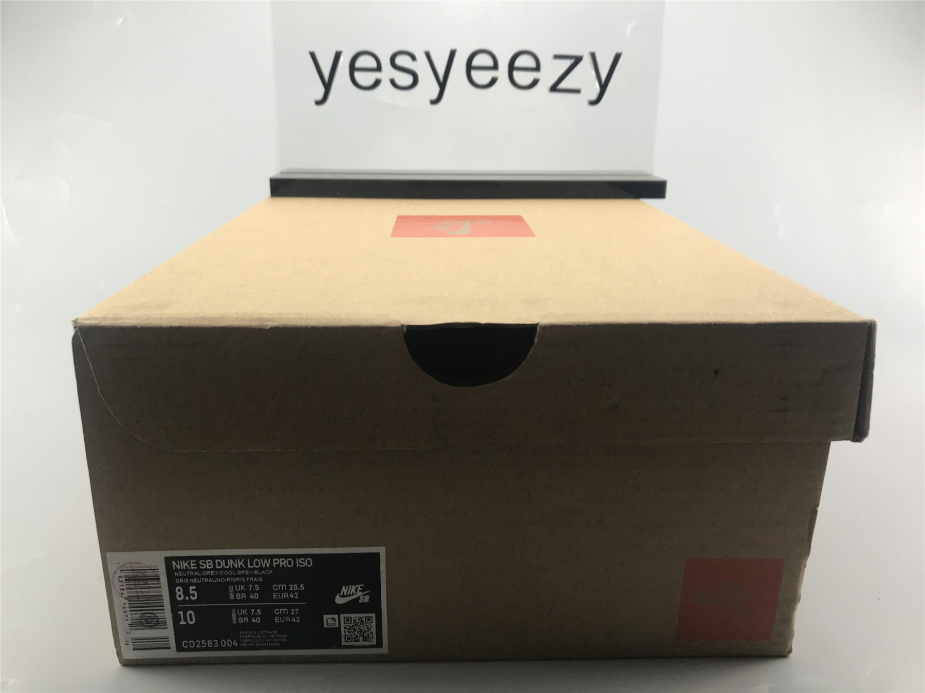 UA NIKE DUNK LOW SB "INFRARED"