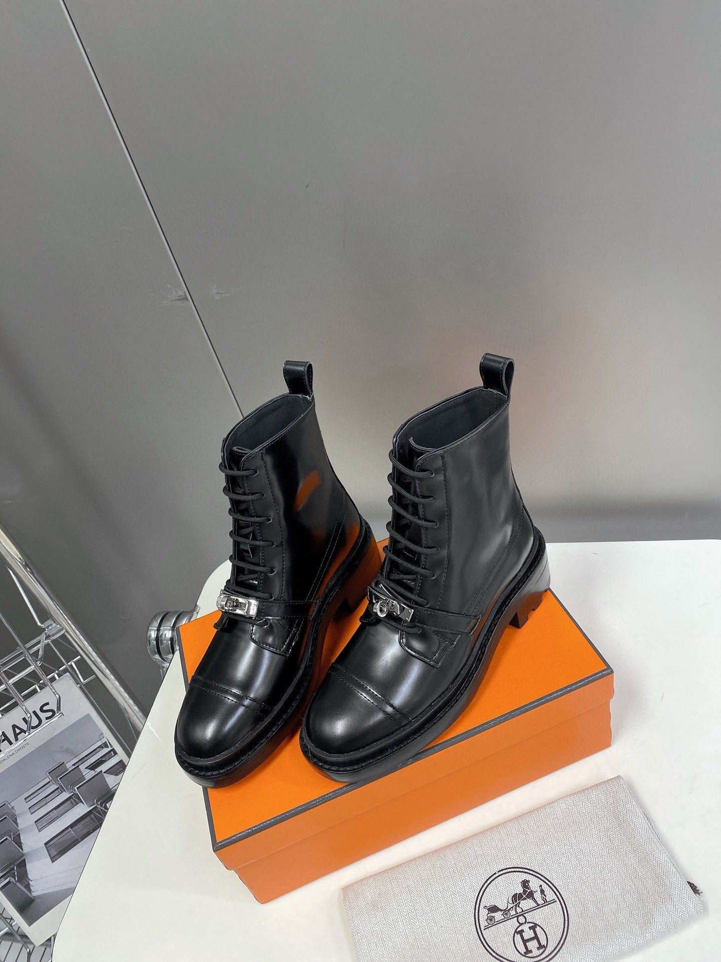 UA Hermes Funk Ankle Boot