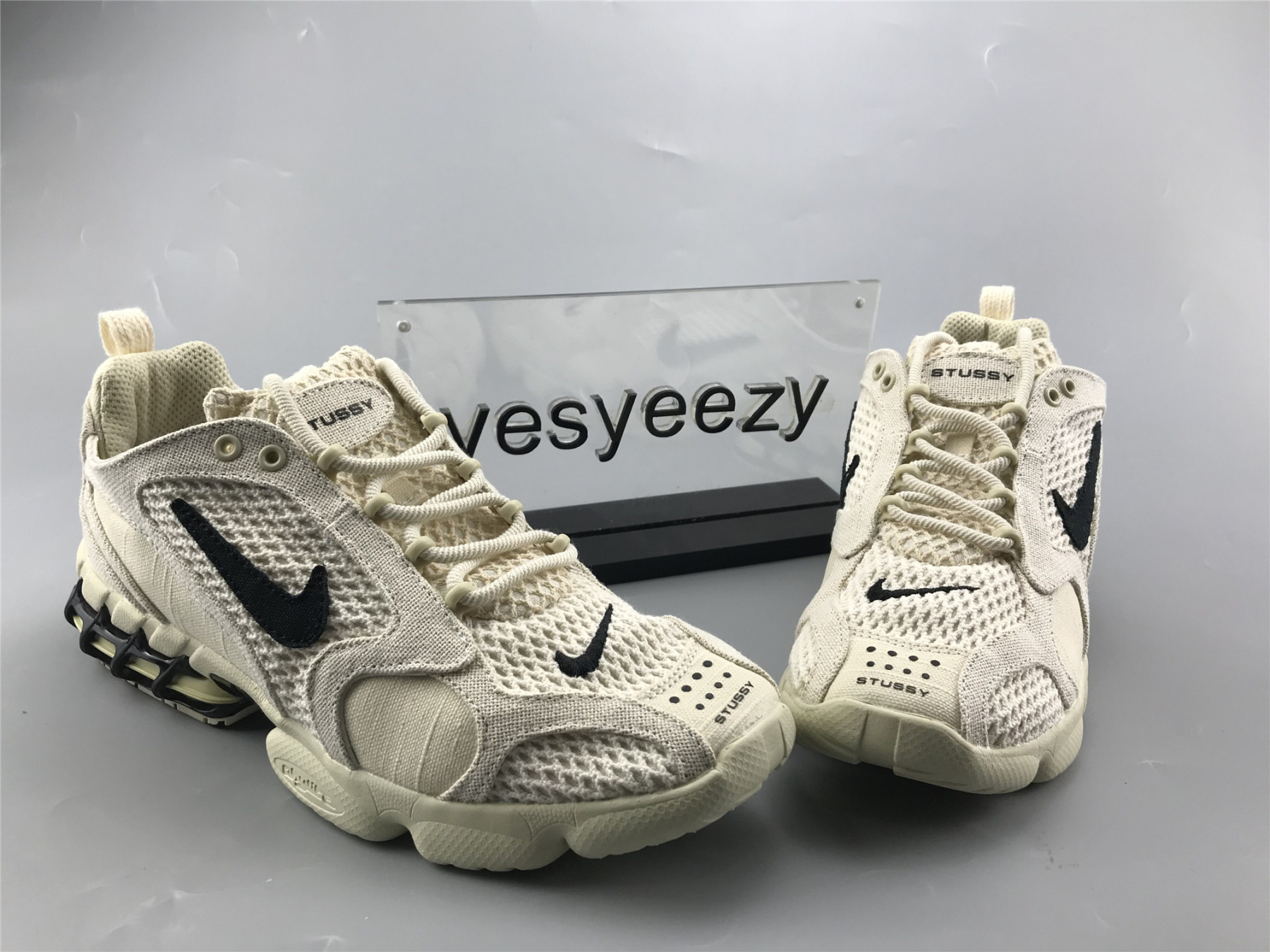 UA NIKE STUSSY X AIR ZOOM SPIRIDON CAGED "FOSSIL"