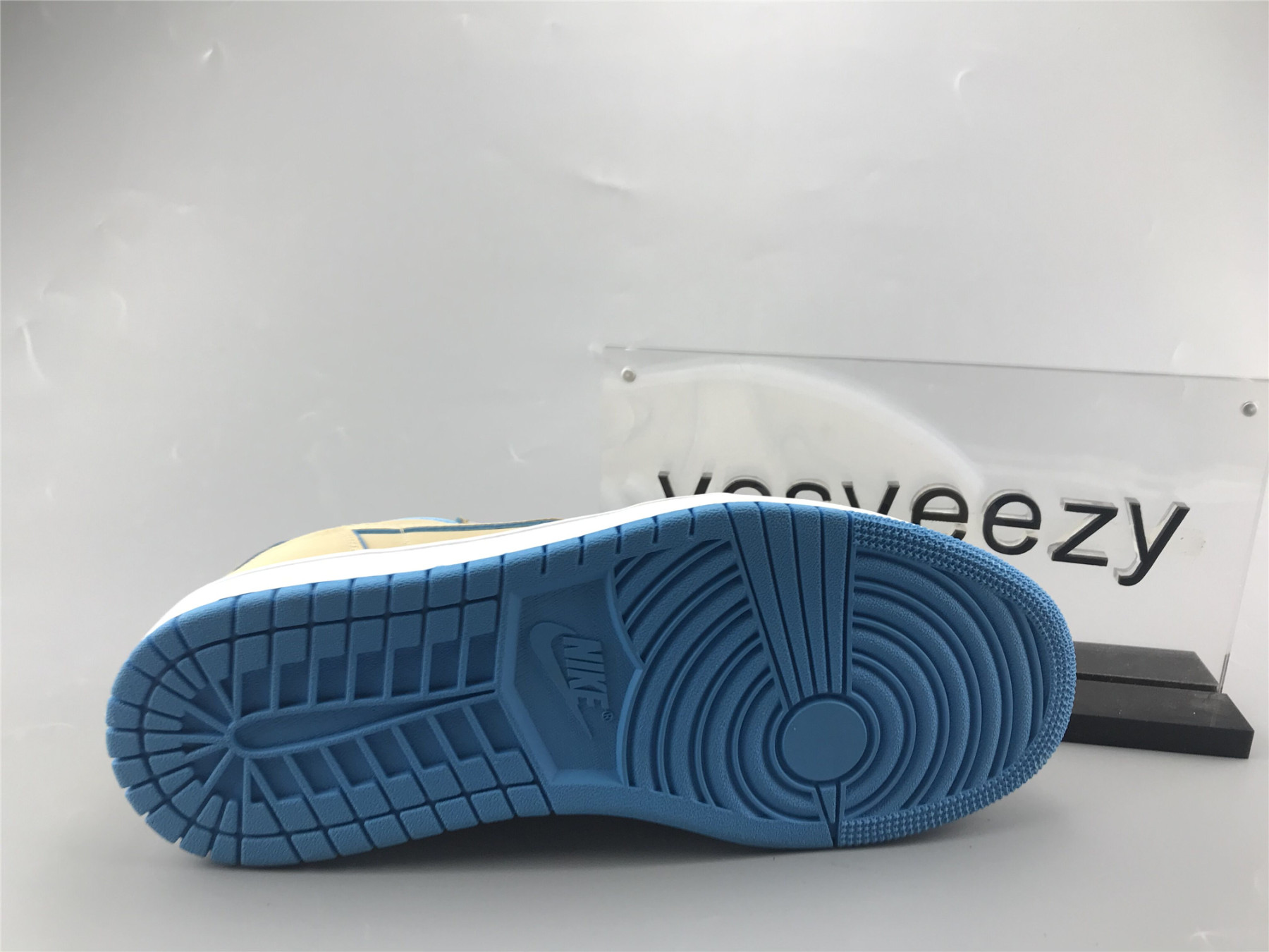 UA NIKE SB AIR JORDAN 1 LOW QS "DESERT ORE"