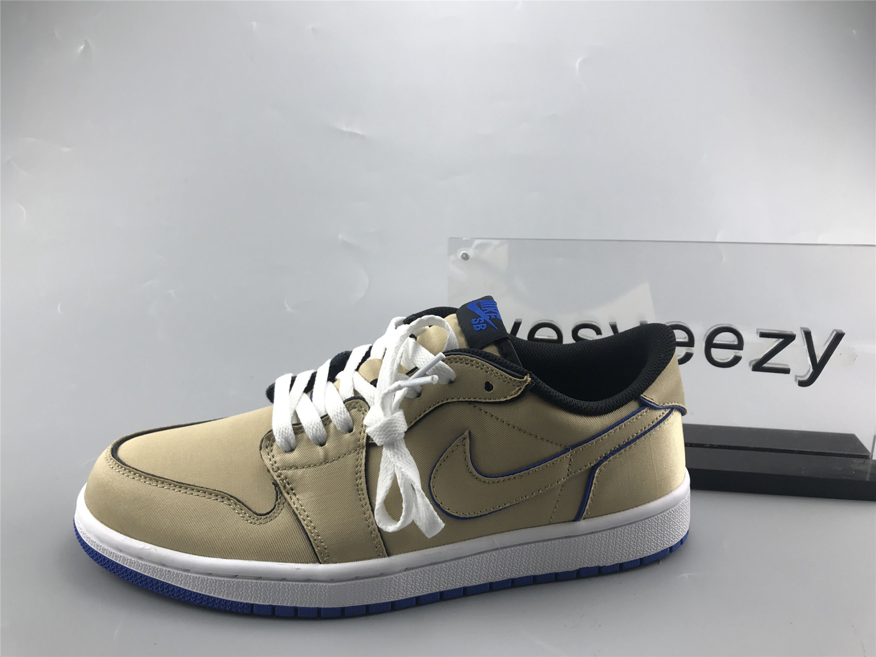 UA NIKE SB AIR JORDAN 1 LOW QS "DESERT ORE"