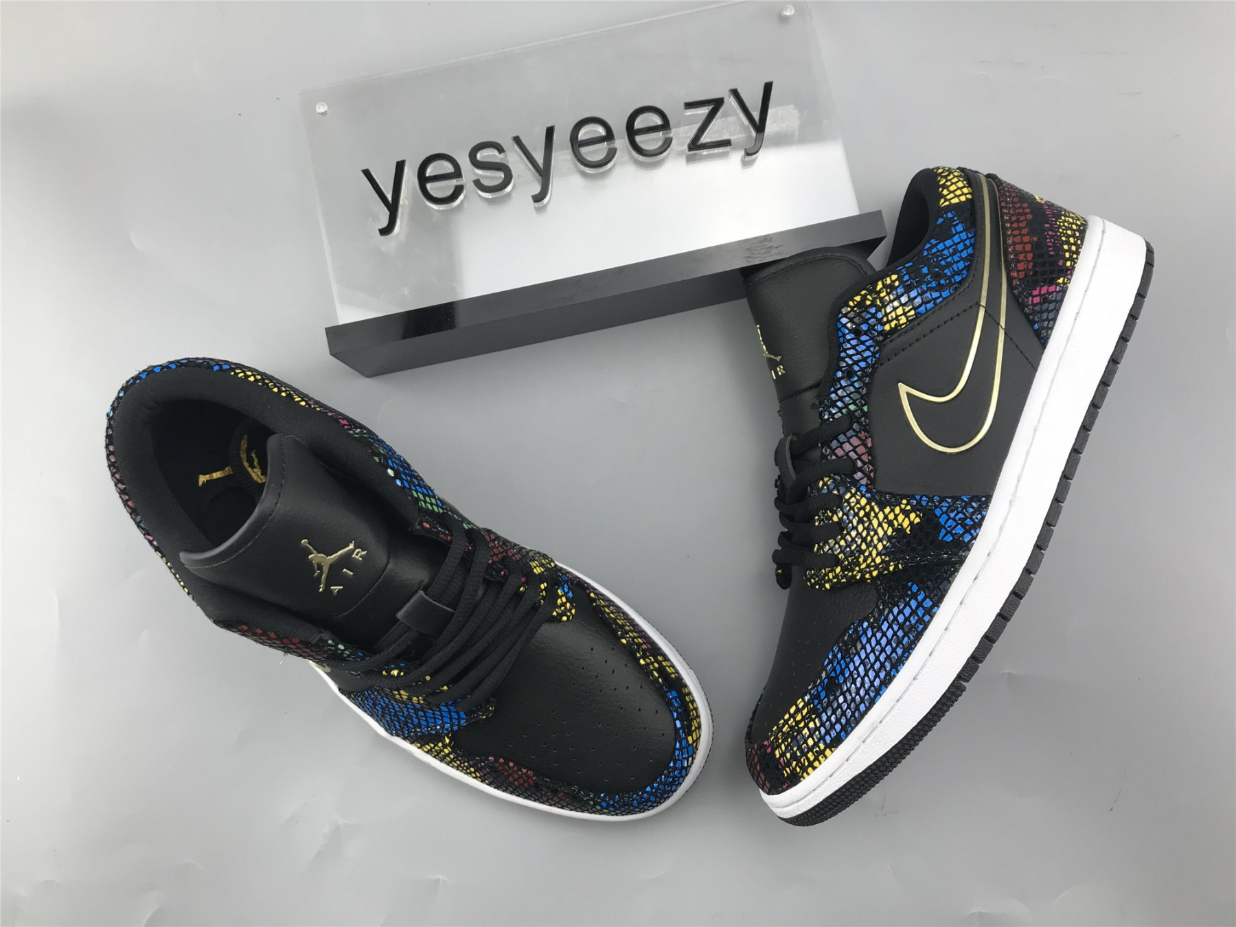 UA AIR JORDAN 1 LOW MULTICOLOR SNAKESKIN