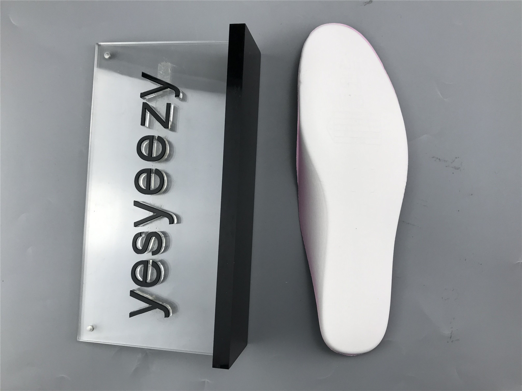 UA AIR JORDAN 4 RETRO "COURT PURPLE"