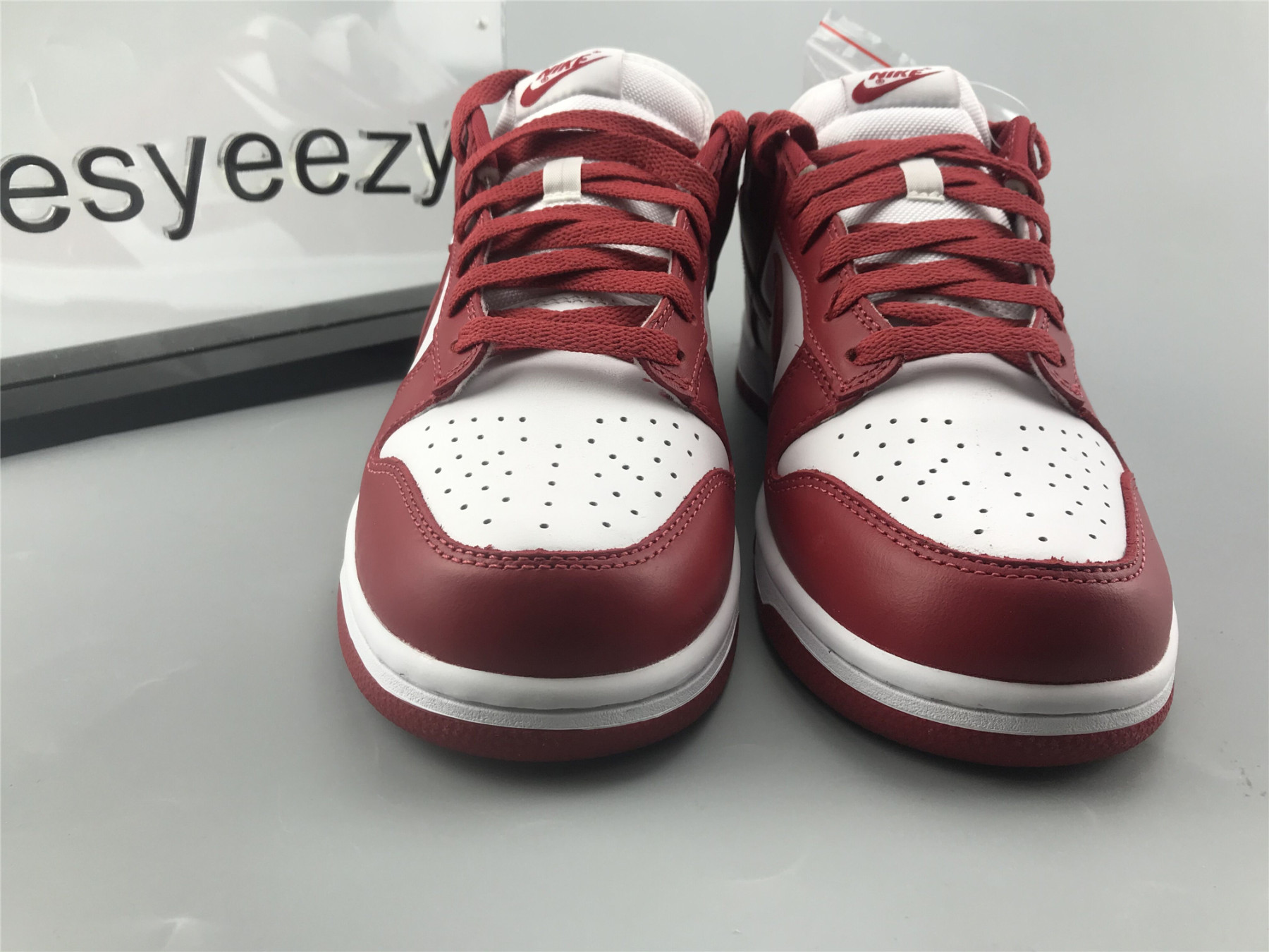 UA NIKE DUNK LOW RETRO SP "UNIVERSITY RED"