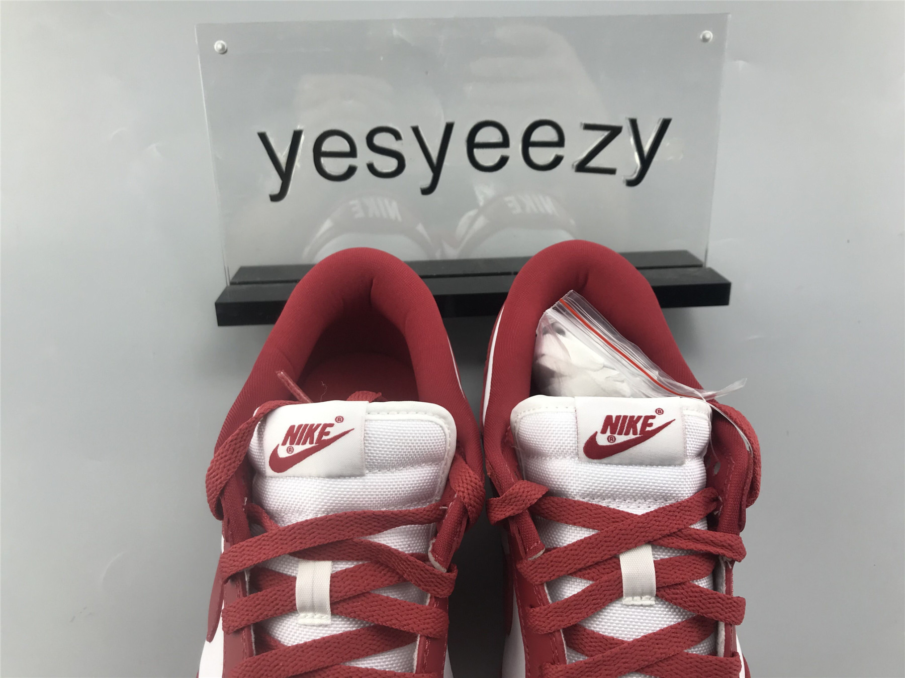 UA NIKE DUNK LOW RETRO SP "UNIVERSITY RED"