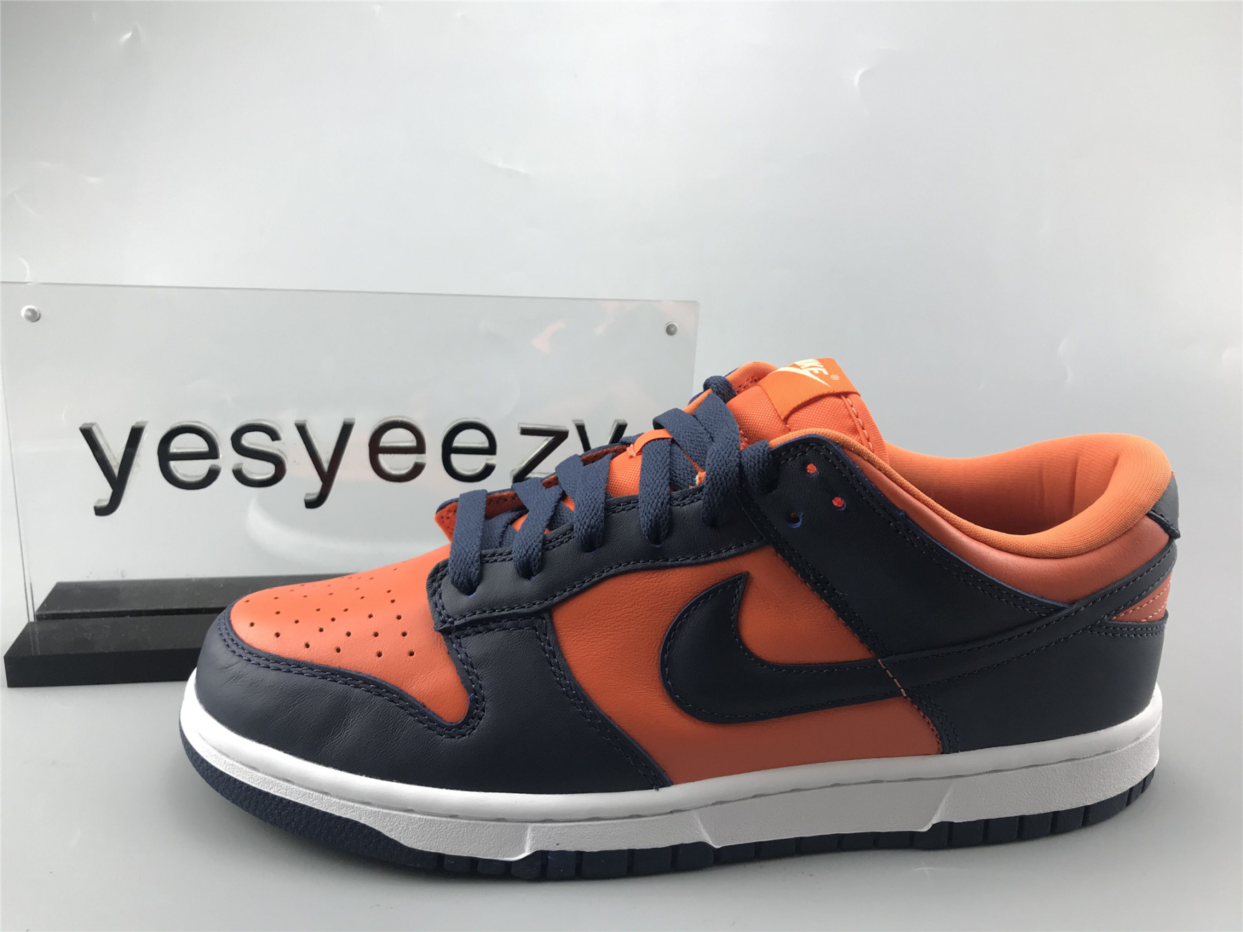 UA NIKE DUNK LOW SP CHAMP COLORS UNIVERSITY ORANGE MARINE