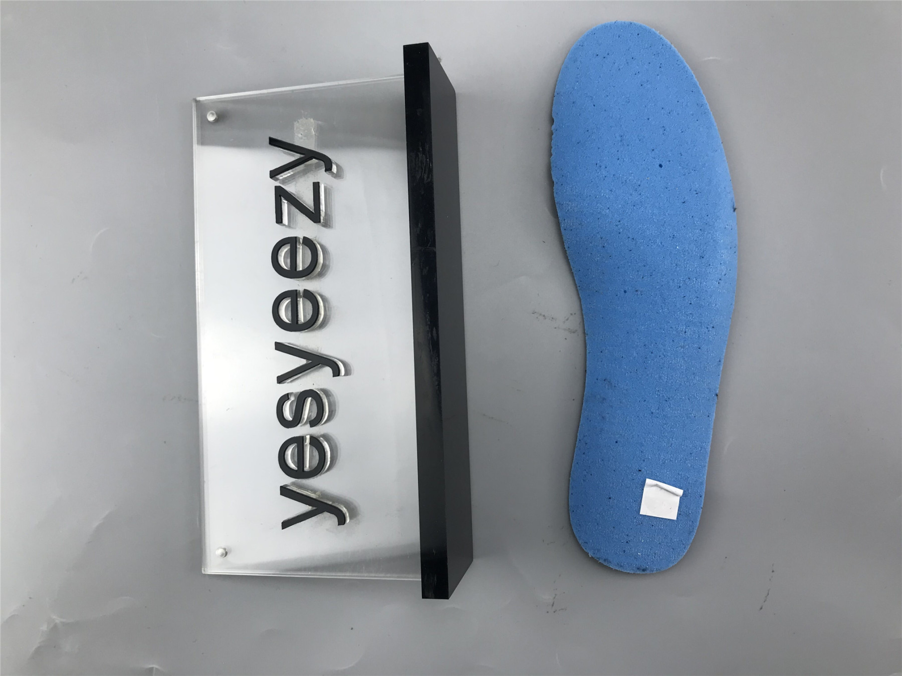 UA AIR JORDAN 12 "UNIVERSITY GOLD"