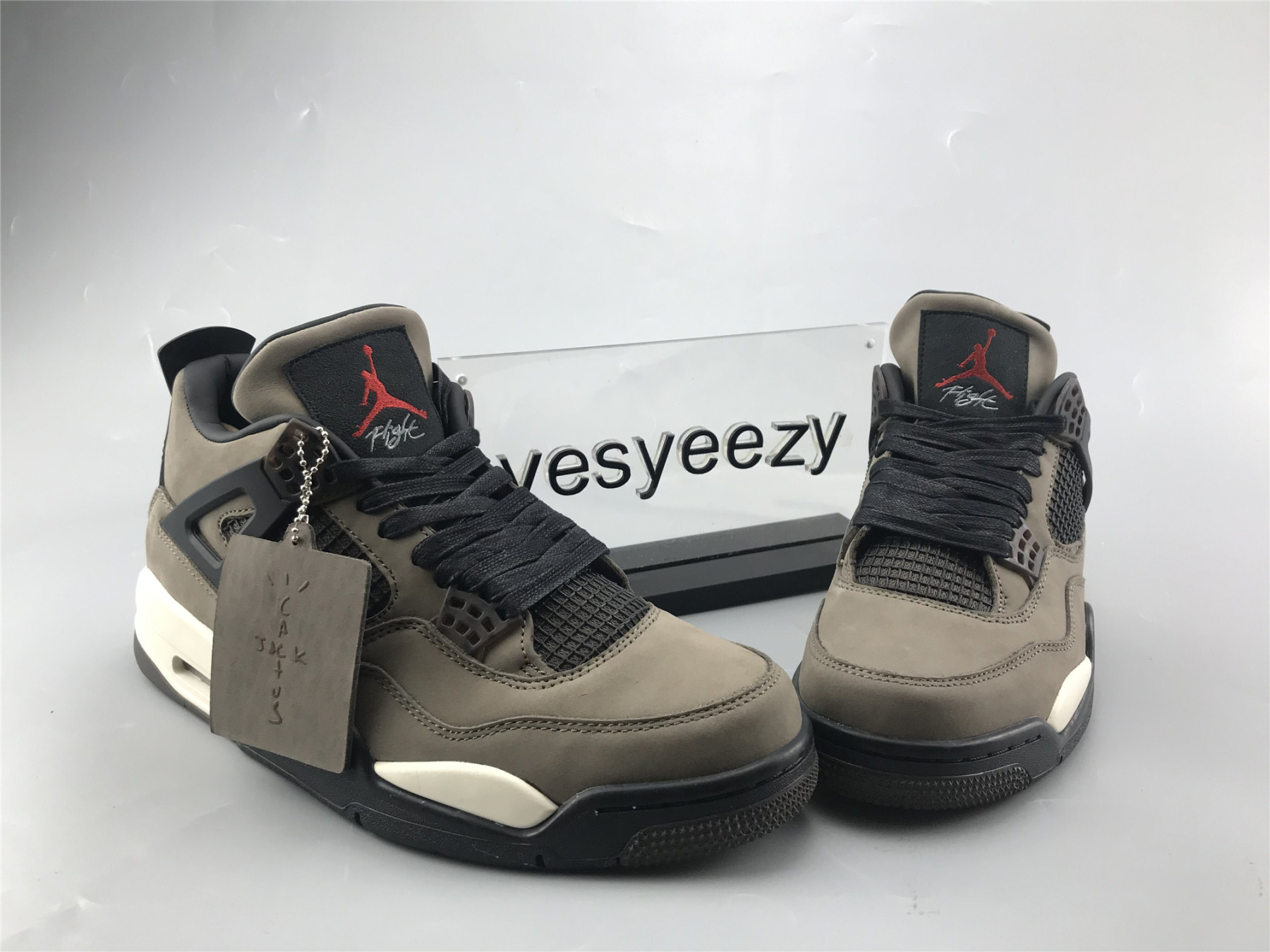 UA TRAVIS SCOTT X AIR JORDAN 4 "CATUS JACK" OLIVE