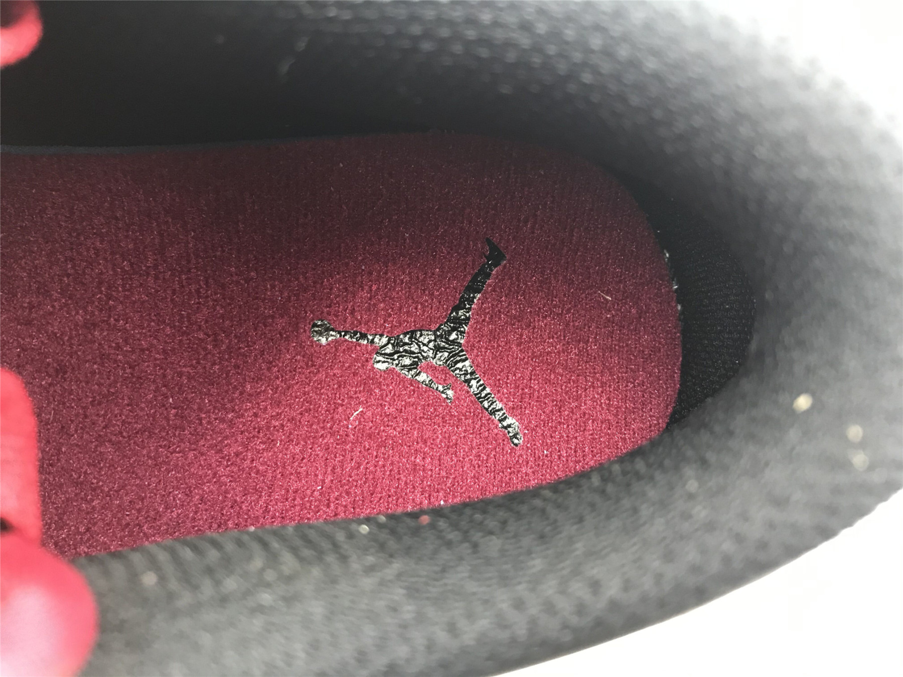 UA AIR JORDAN 1 RETRO LOW 