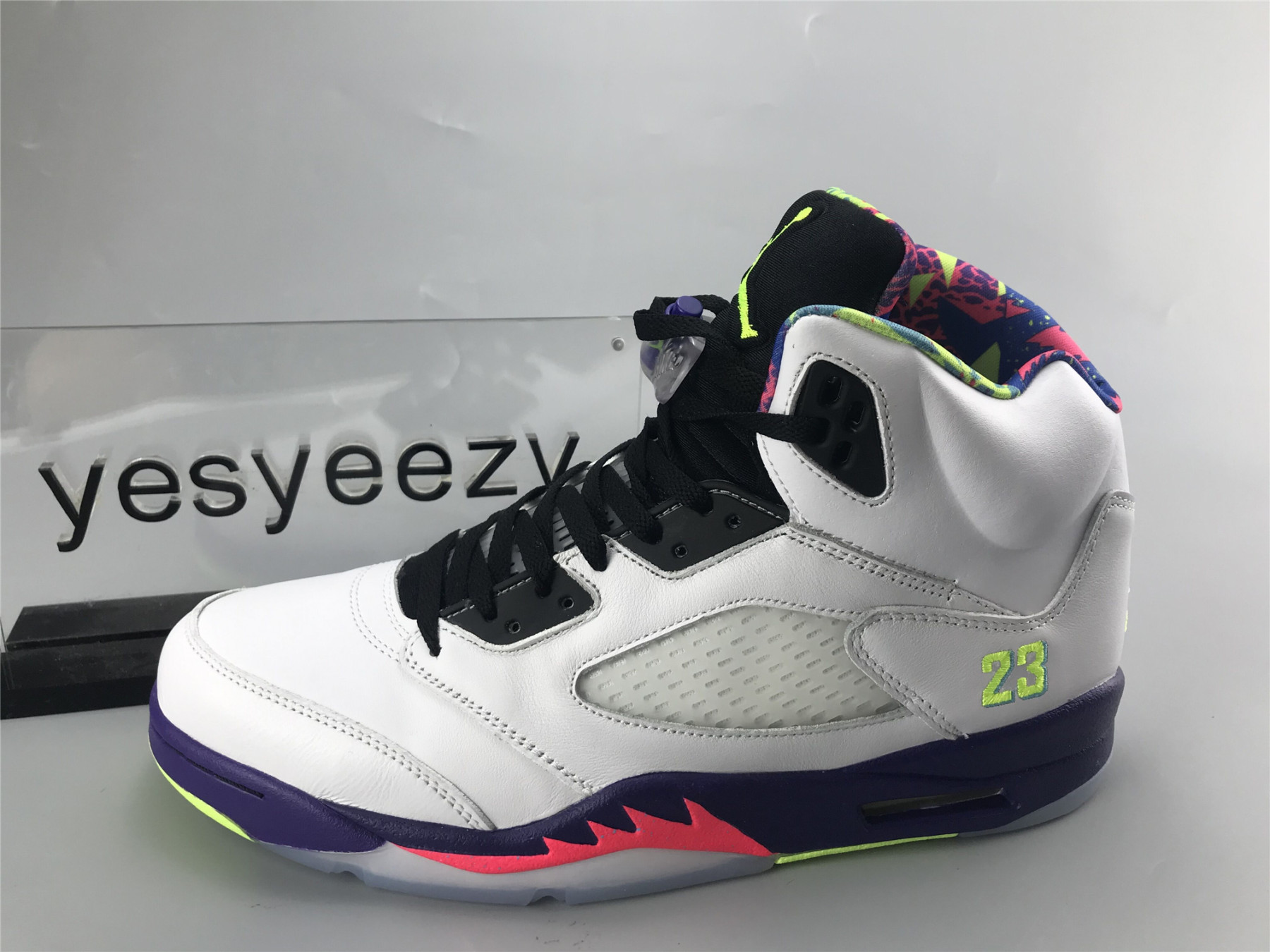 UA AIR JORDAN 5 RETRO 