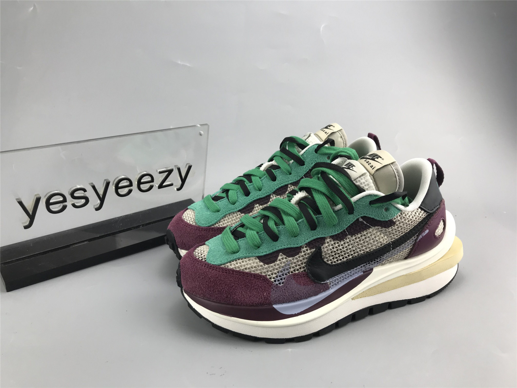 UA NIKE SACAI X VAPORWAFFLE SP 