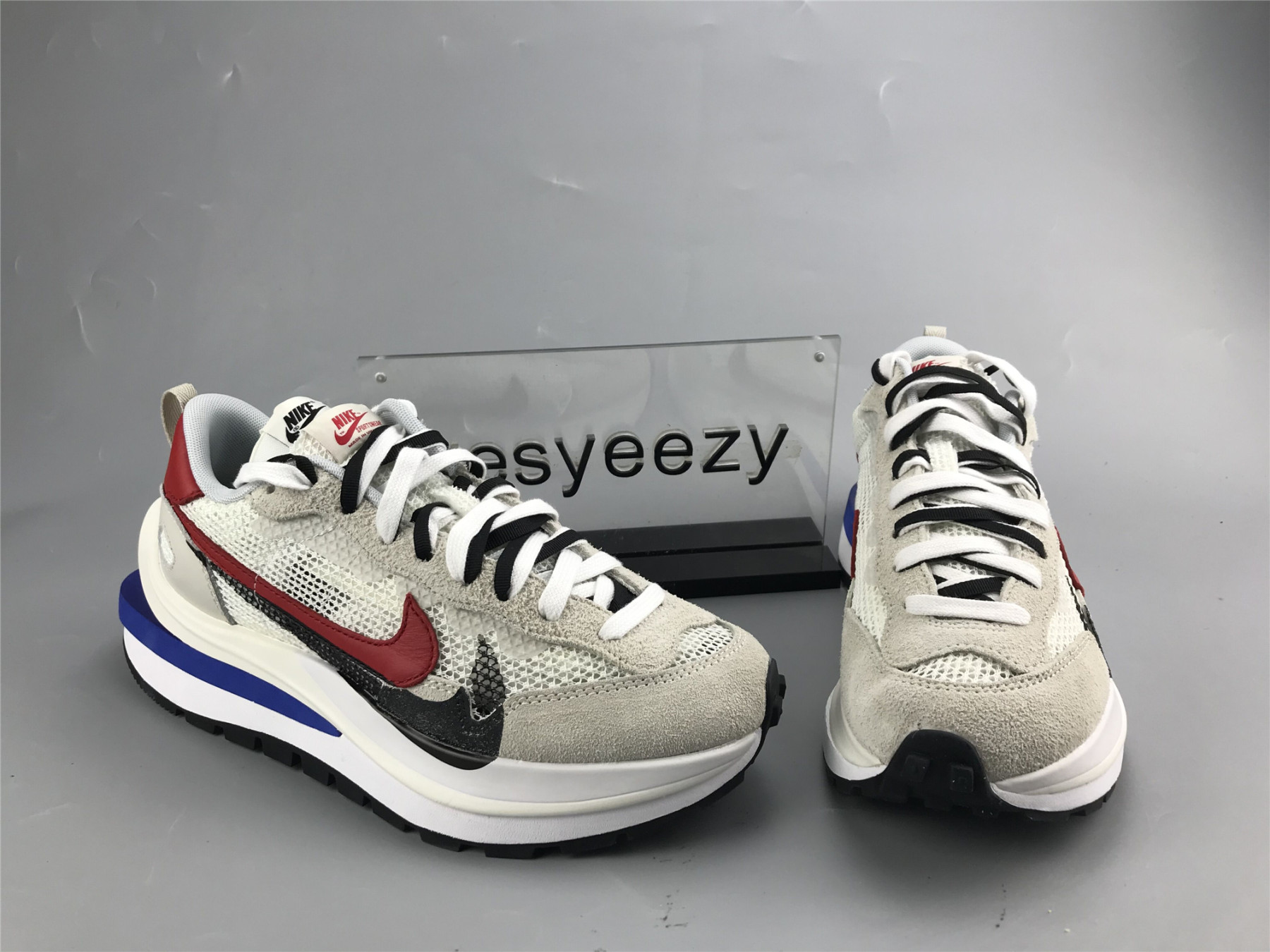 UA NIKE SACAI X VAPORWAFFLE 