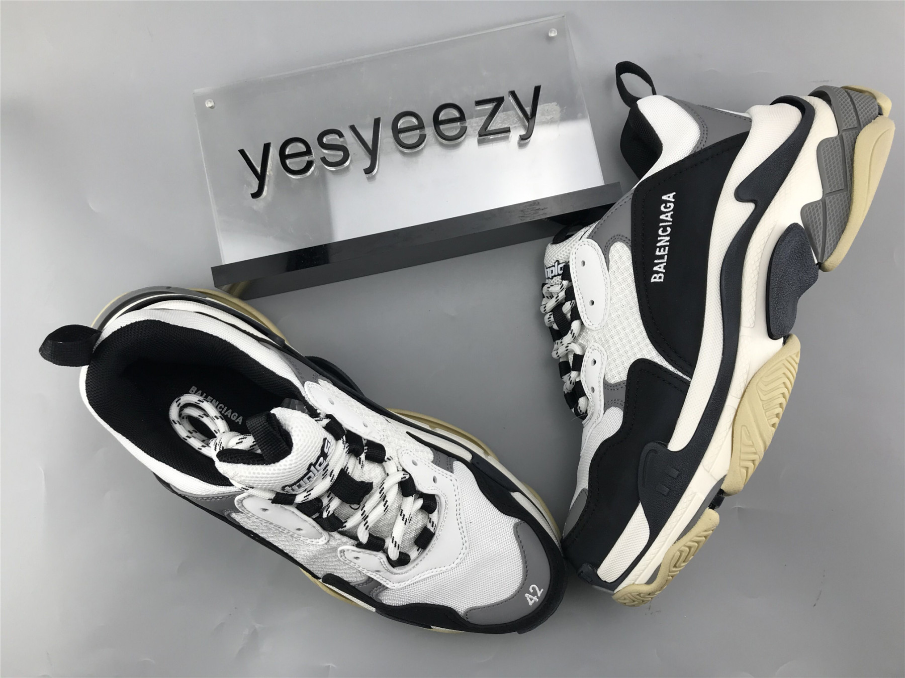 UA TRIPLE S SNEAKER BLACK WHITE GREY