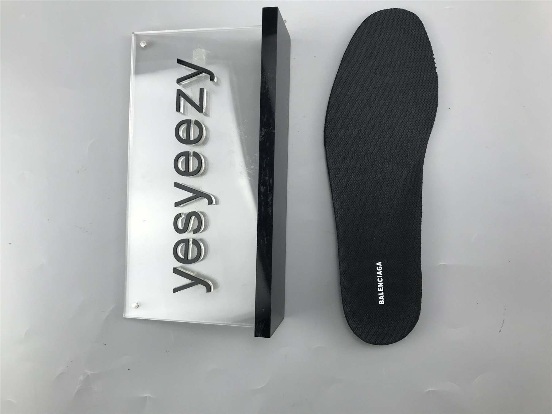 UA TRIPLE S SNEAKER BLACK GREY SILVER