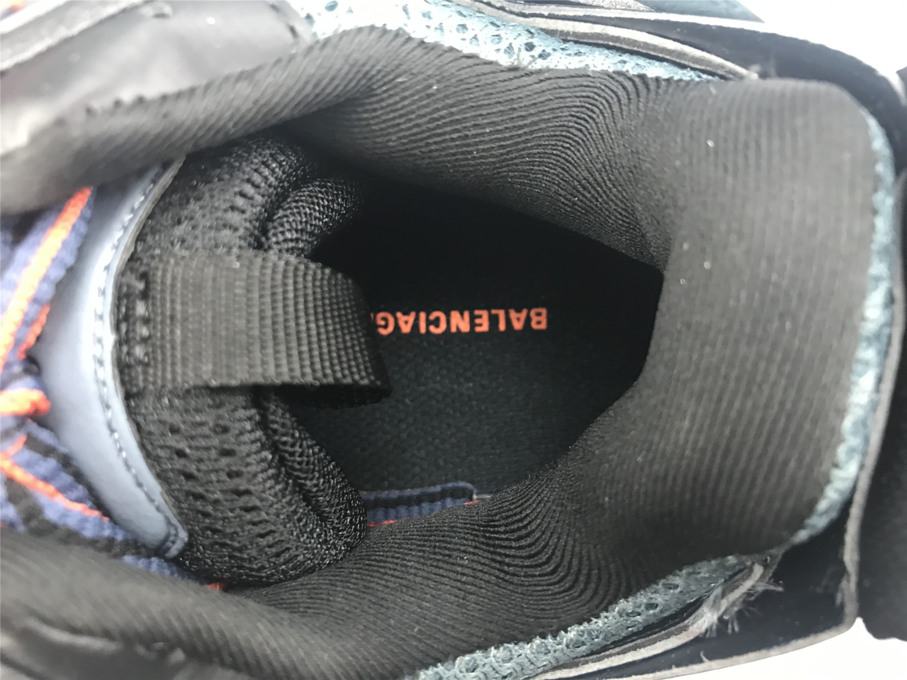 UA TRACK TRAINER BLACK BLUE GREY ORANGE