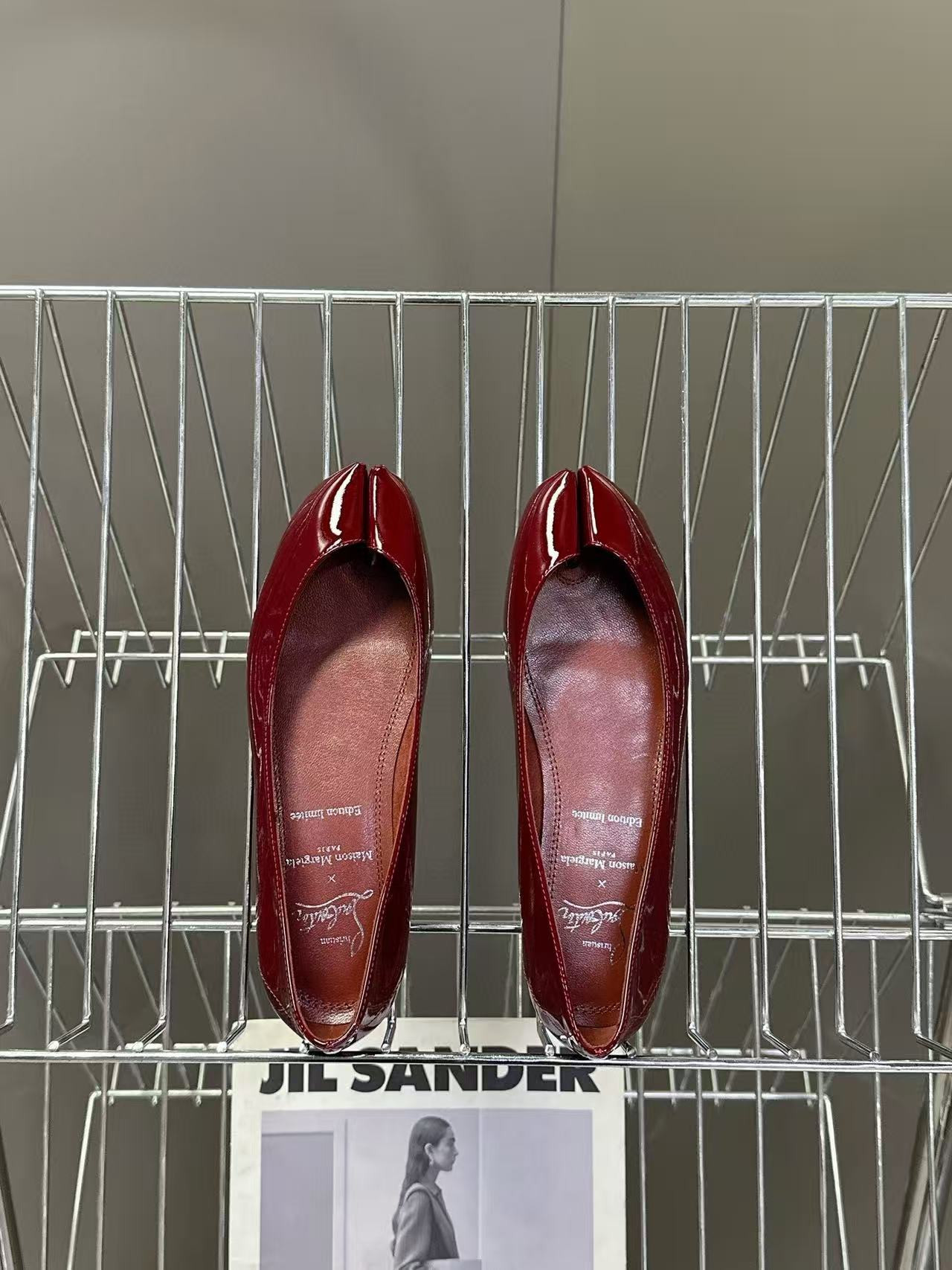 UA Chr1st1an Louboutin Marlougiela Ballerinas Patent calf leather