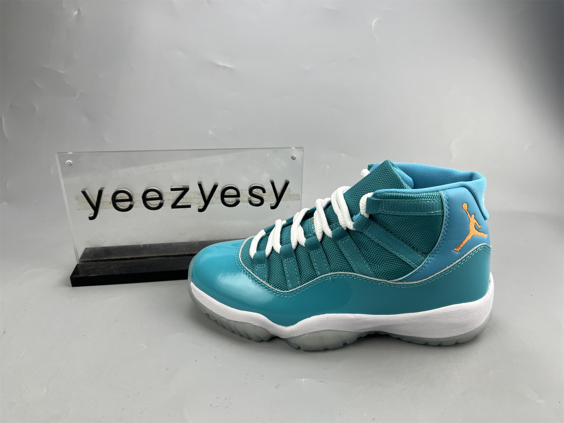 UA AIR JORDAN 11 RETRO SOUTH COAST