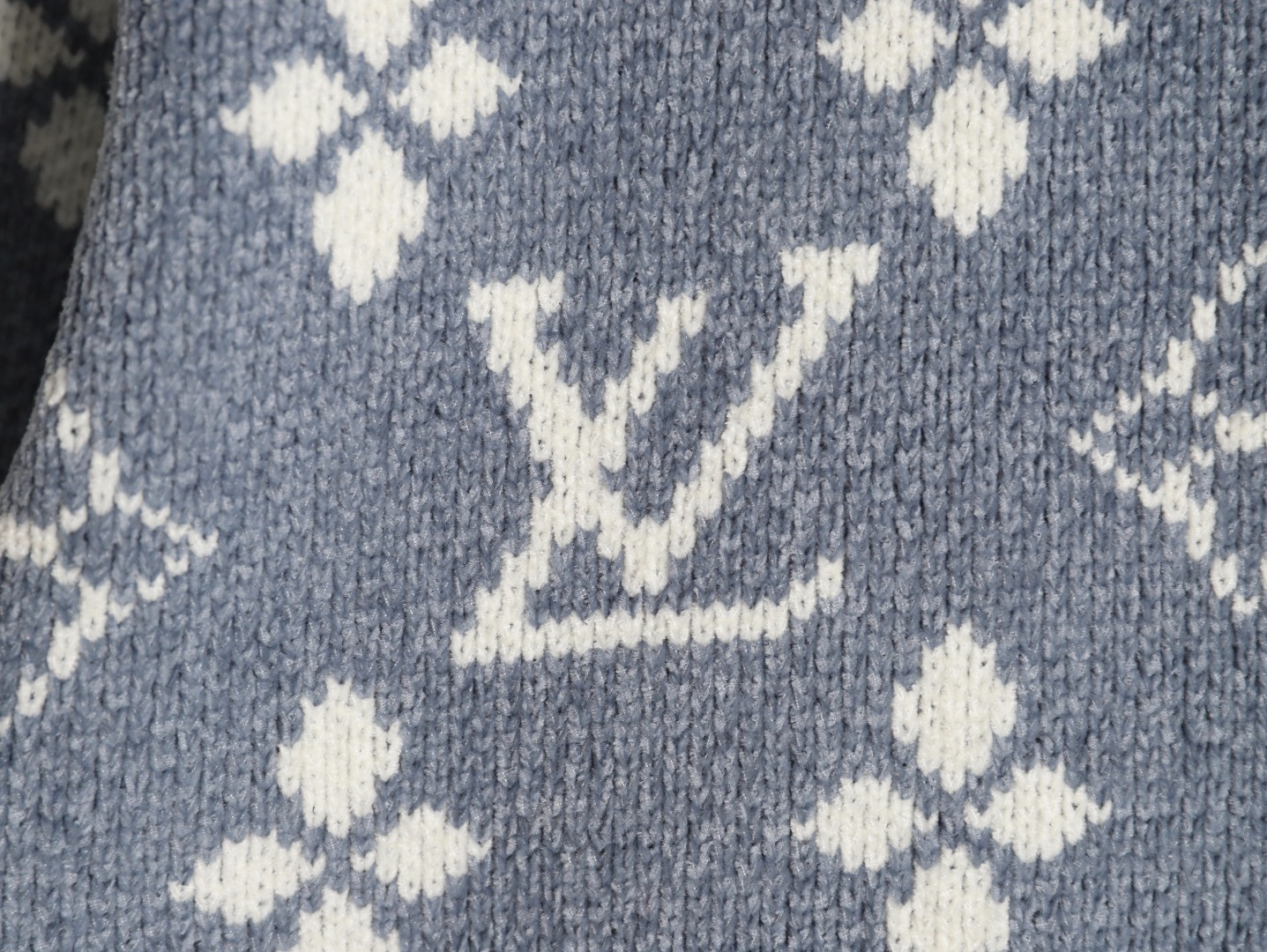 L0vis Vvtt0n LV 25ss Cardigan Sweaters